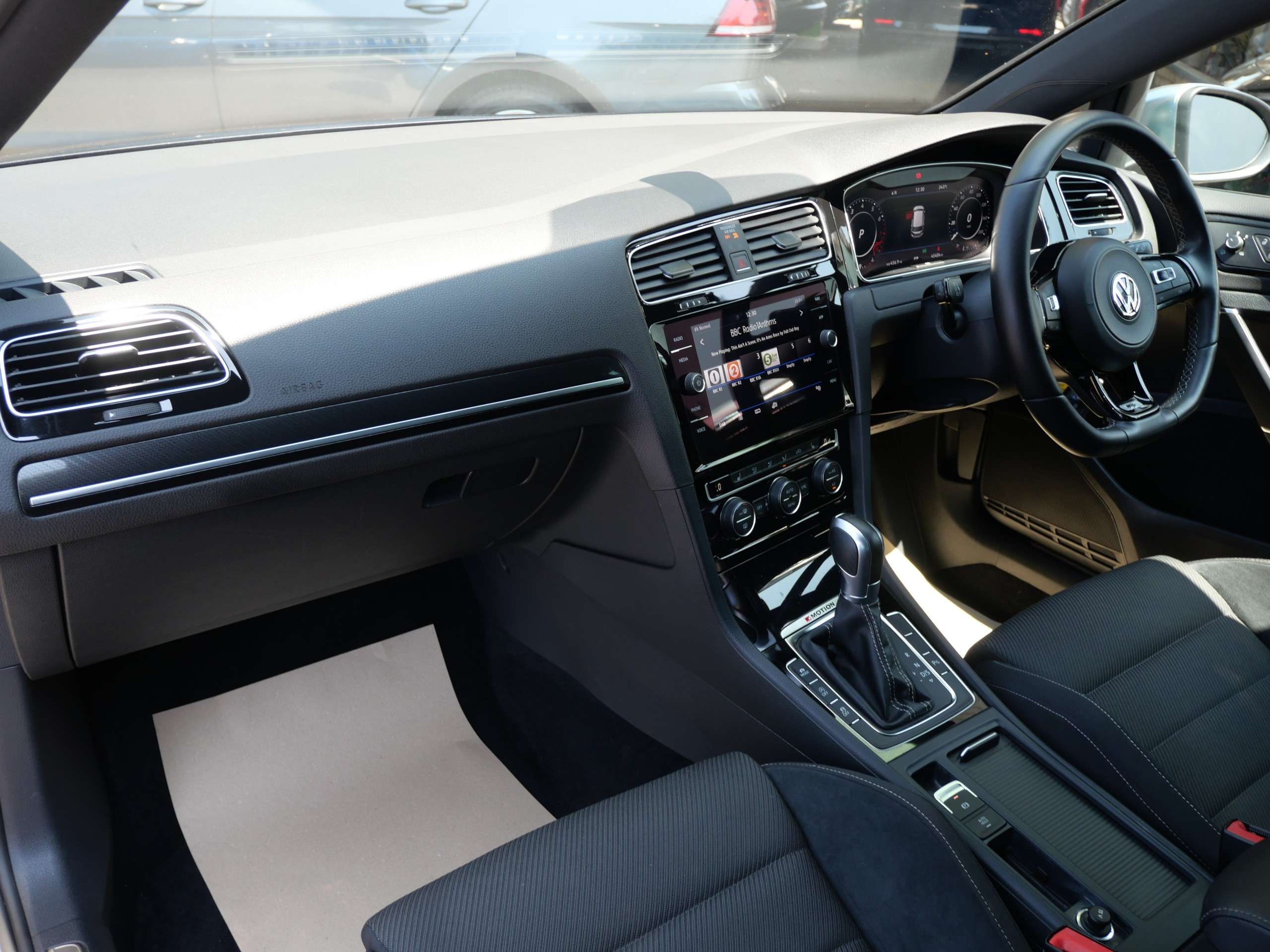 2017 VOLKSWAGEN GOLF 2017 VOLKSWAGEN GOLF