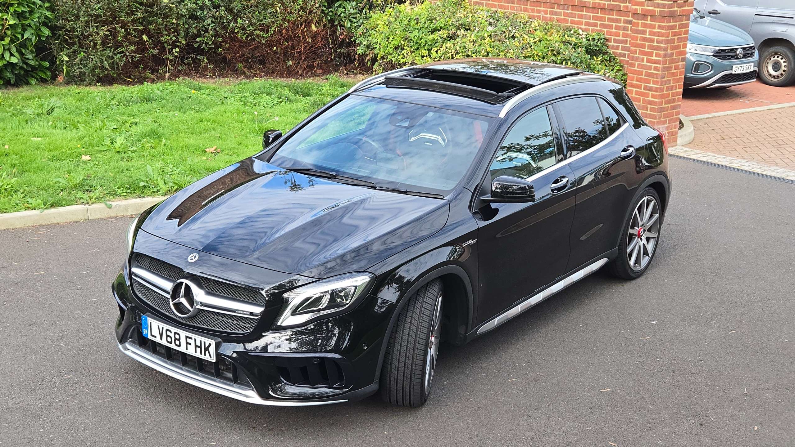 A 2018 MERCEDES-BENZ GLA 2.0 GLA45 AMG (Premium) AMG SpdS DCT 4MATIC Euro 6 (s/s) (381 ps) 5dr Only 23000 Miles A 2018 MERCEDES-BENZ GLA 2.0 GLA45 AMG (Premium) AMG SpdS DCT 4MATIC Euro 6 (s/s) (381 ps) 5dr Only 23000 Miles