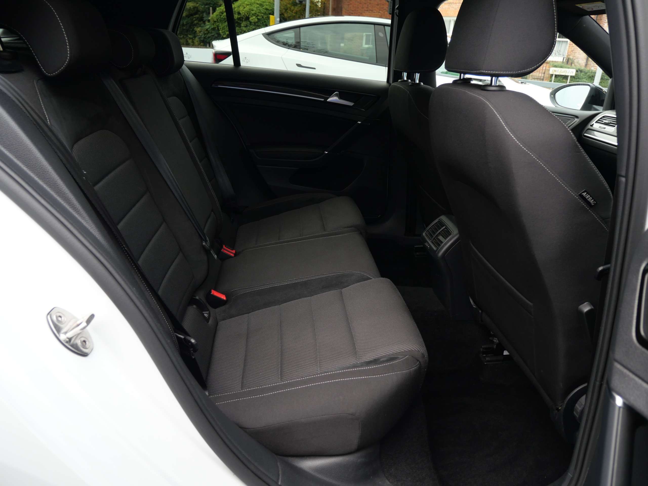 2019 VOLKSWAGEN GOLF 2019 VOLKSWAGEN GOLF