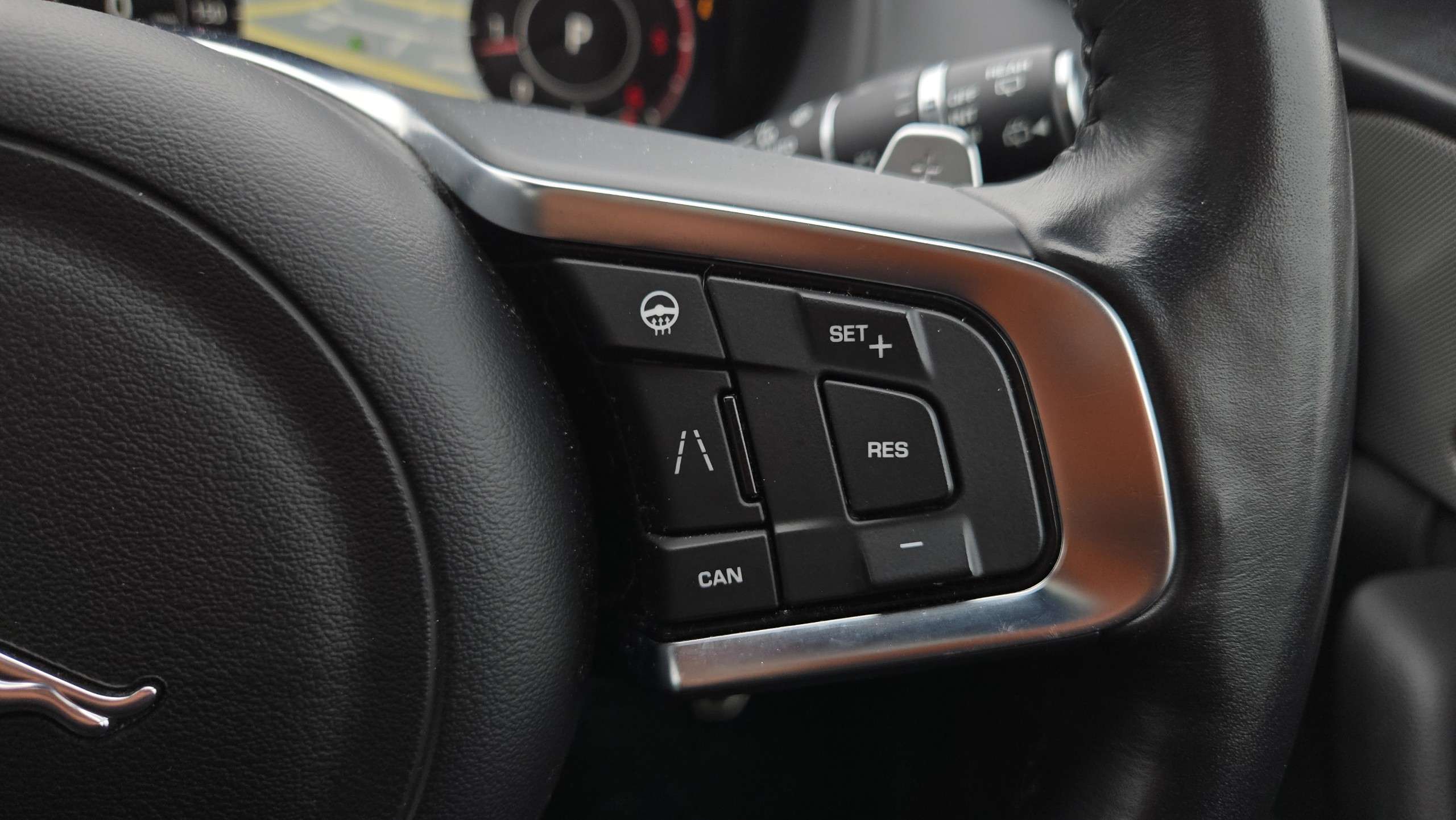 2020 JAGUAR F-PACE 2020 JAGUAR F-PACE