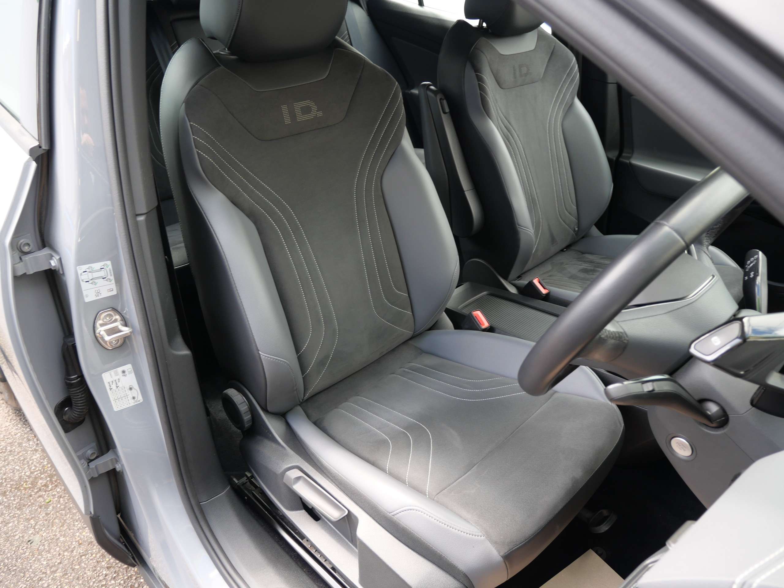 2023 VOLKSWAGEN ID.4 2023 VOLKSWAGEN ID.4