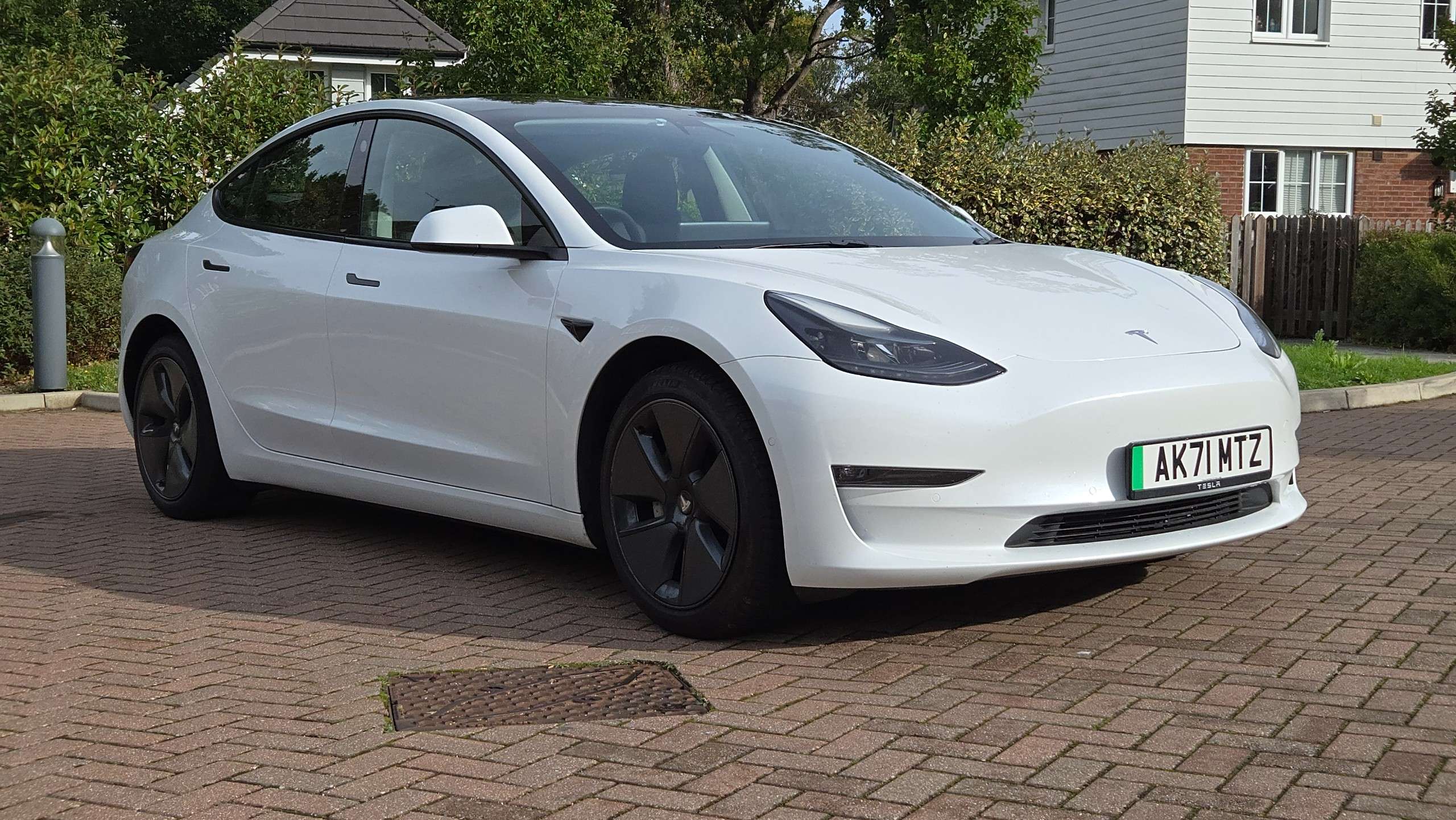 A 2021 TESLA MODEL 3 (Dual Motor) Long Range Electric Auto 4WDE (346 ps) 4dr A 2021 TESLA MODEL 3 (Dual Motor) Long Range Electric Auto 4WDE (346 ps) 4dr