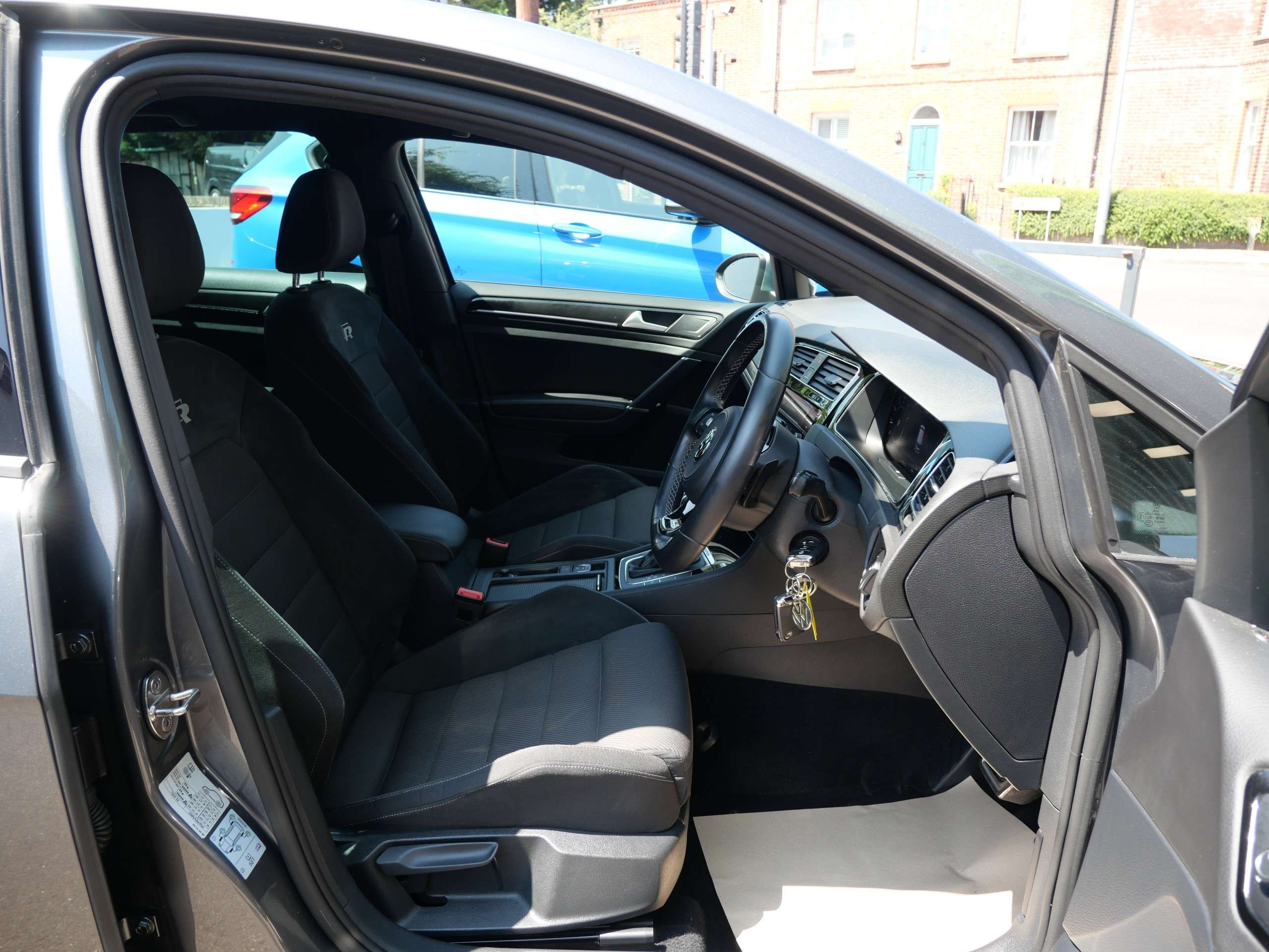 2017 VOLKSWAGEN GOLF 2017 VOLKSWAGEN GOLF
