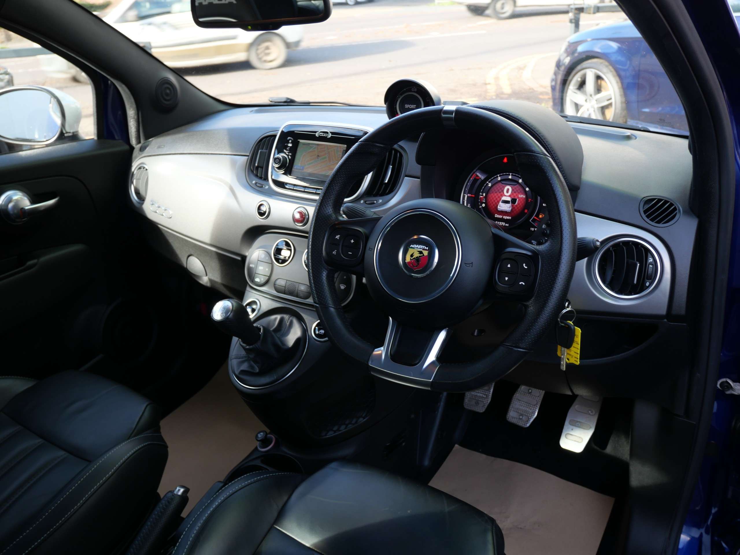 2017 ABARTH 595 2017 ABARTH 595