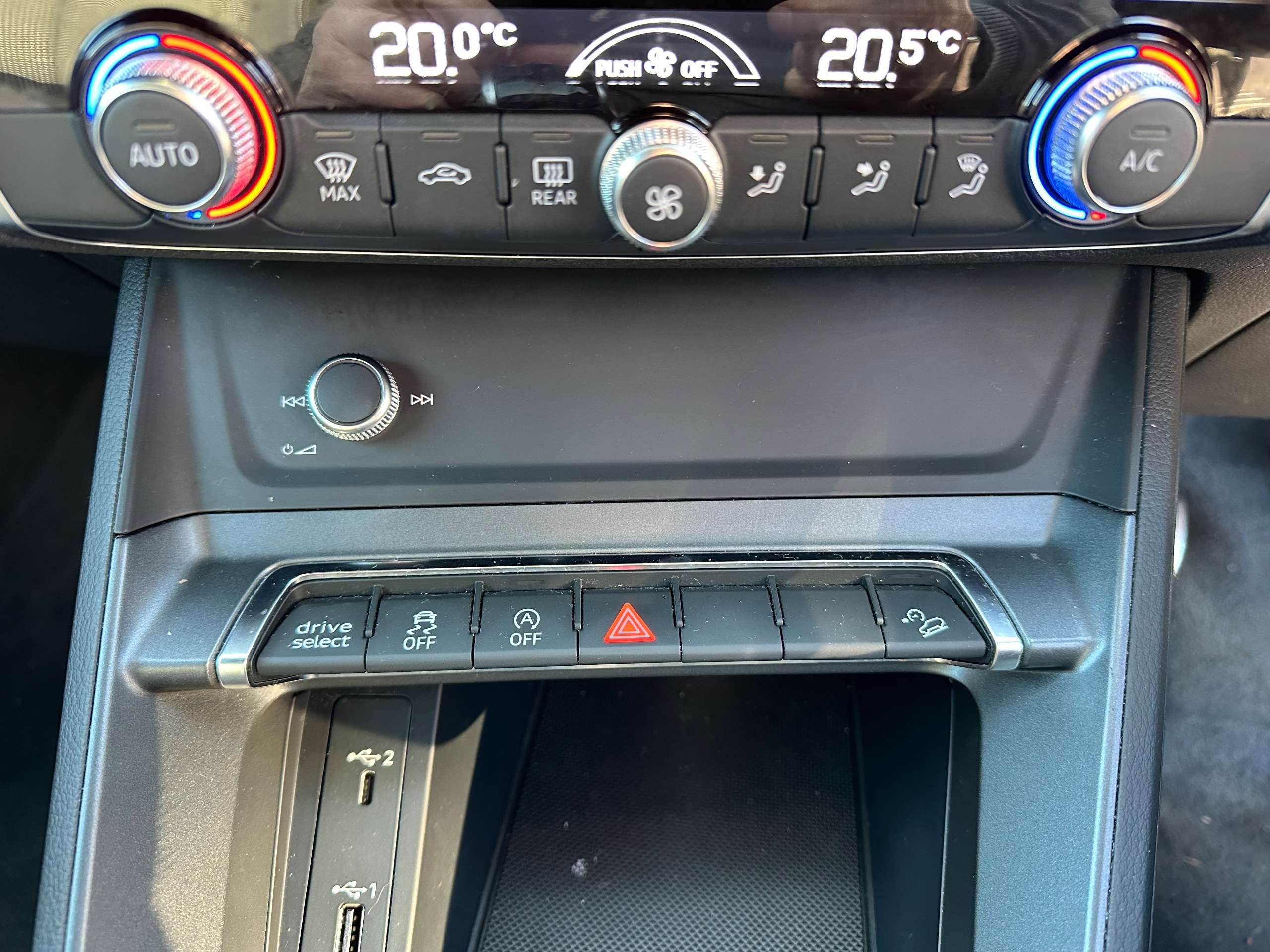 2019 AUDI Q3 2019 AUDI Q3