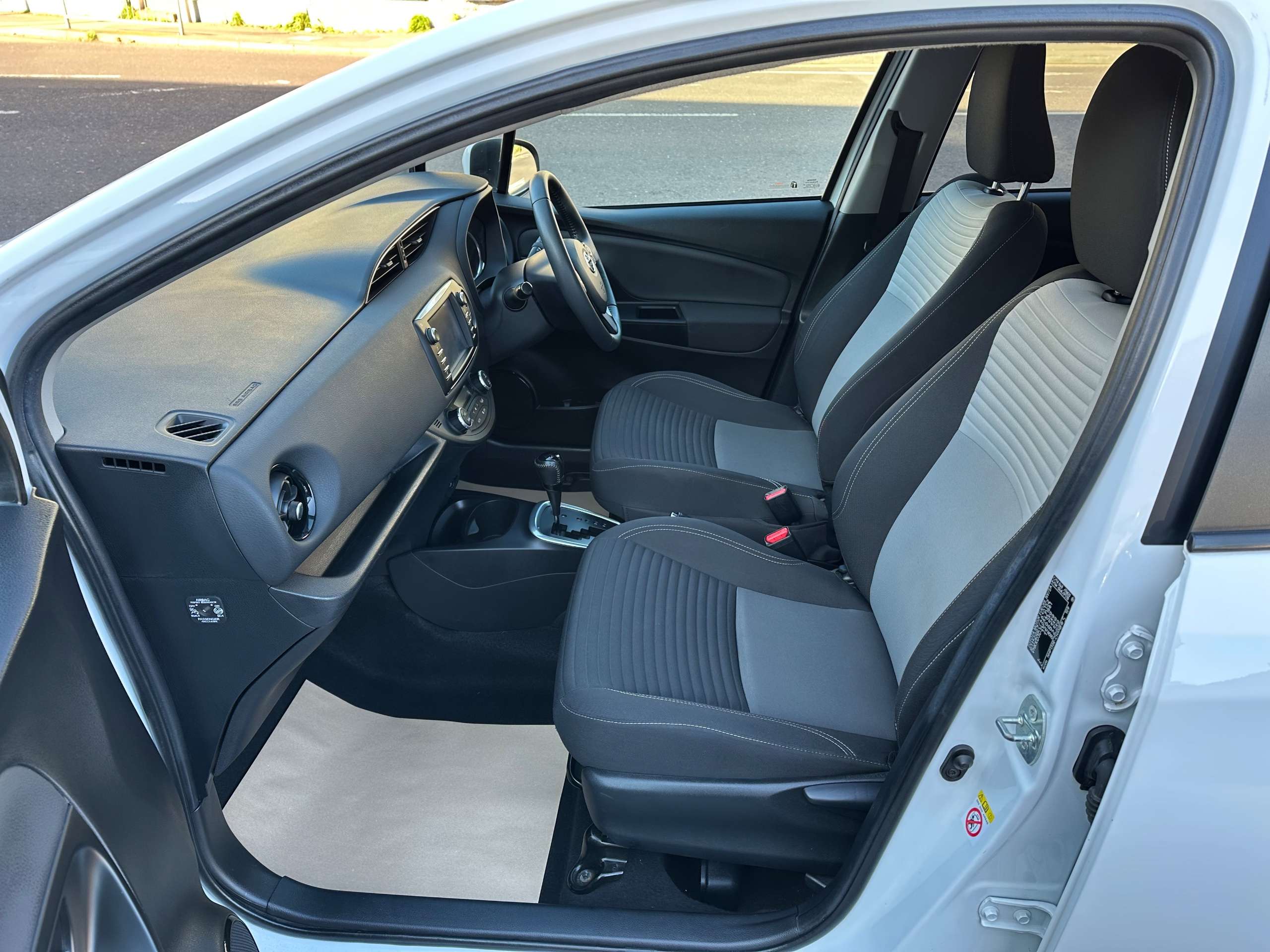 2018 TOYOTA YARIS 2018 TOYOTA YARIS