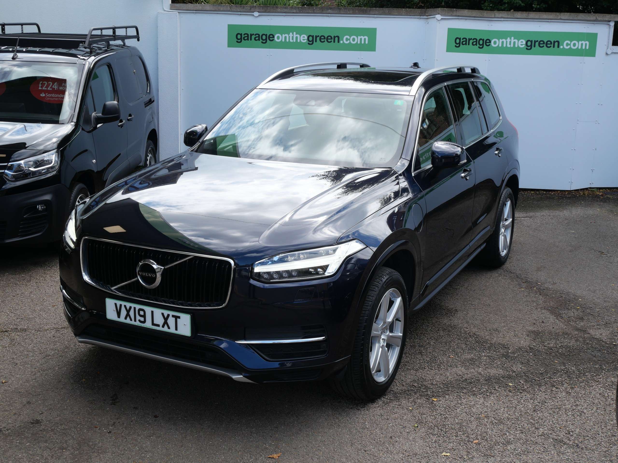 A 2019 VOLVO XC90 2.0h T8 Twin Engine 10.4kWh Momentum Pro Petrol Plug-in Hybrid Auto 4WD Euro 6 (s/s) (390 ps) 5dr 7 Seats A 2019 VOLVO XC90 2.0h T8 Twin Engine 10.4kWh Momentum Pro Petrol Plug-in Hybrid Auto 4WD Euro 6 (s/s) (390 ps) 5dr 7 Seats