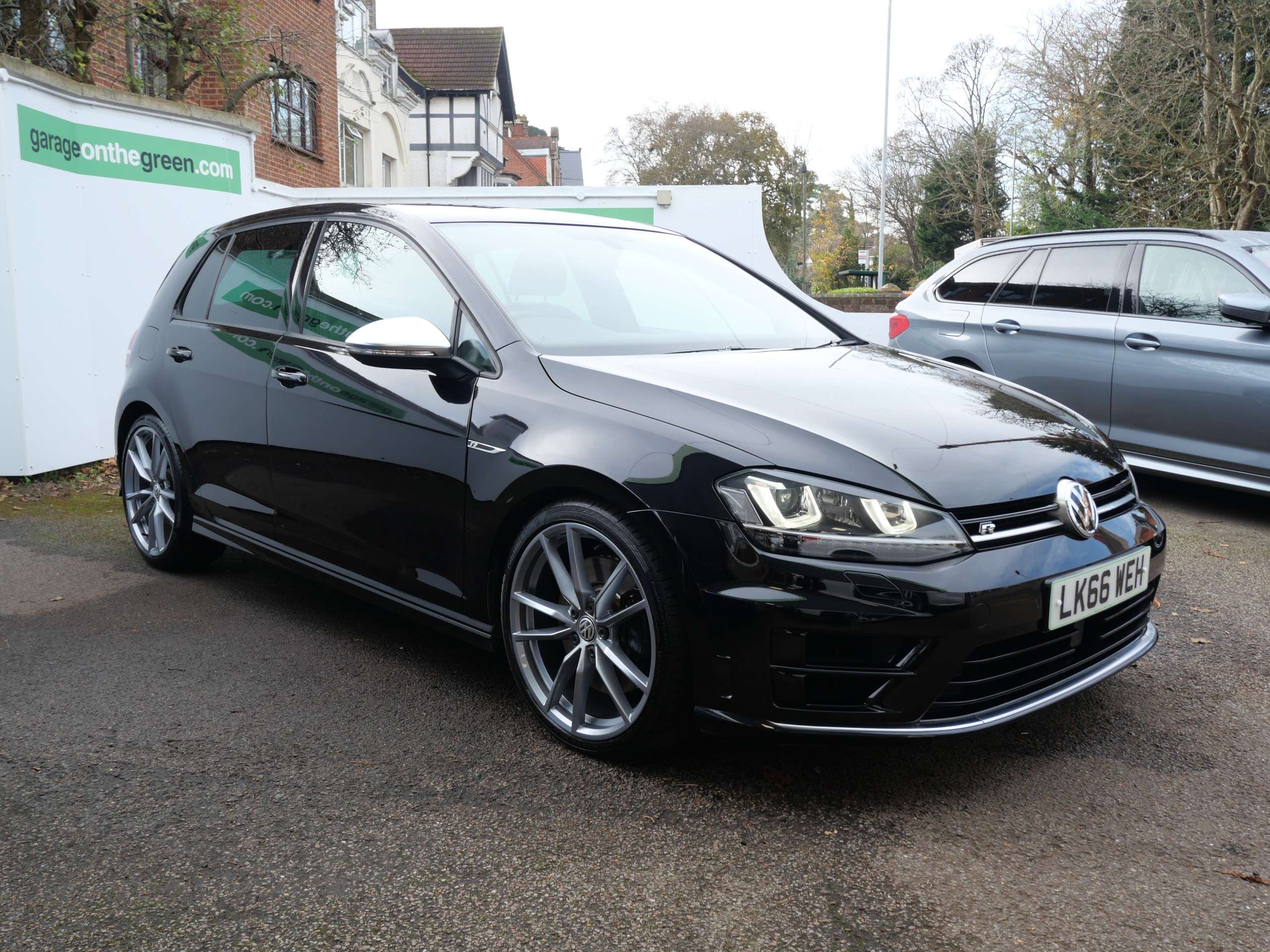 A 2016 VOLKSWAGEN GOLF 2.0 TSI BlueMotion Tech R DSG 4Motion Euro 6 (s/s) (300 ps) 5dr 1 Owner 61000 Miles High Spec A 2016 VOLKSWAGEN GOLF 2.0 TSI BlueMotion Tech R DSG 4Motion Euro 6 (s/s) (300 ps) 5dr 1 Owner 61000 Miles High Spec