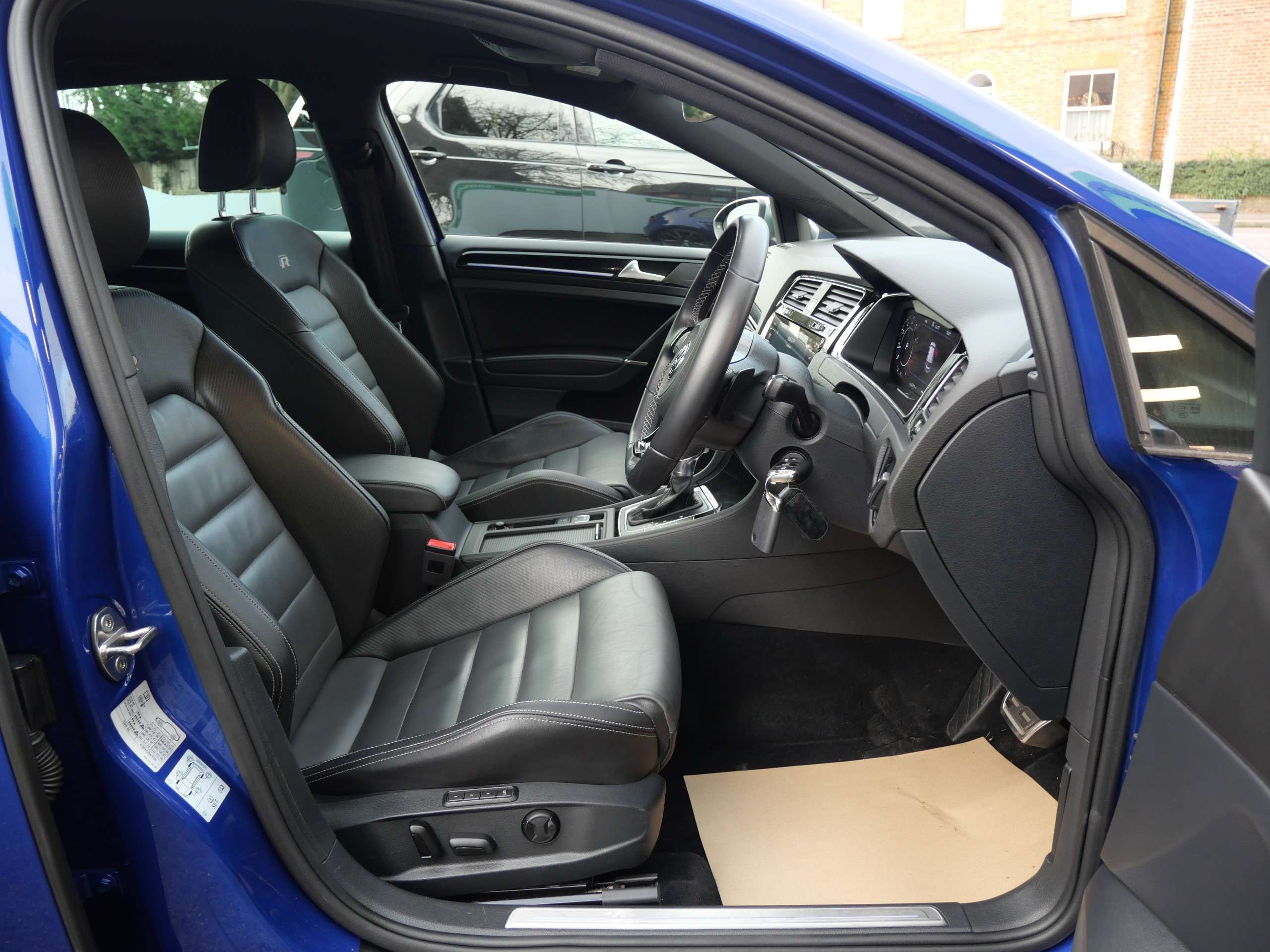 2017 VOLKSWAGEN GOLF 2017 VOLKSWAGEN GOLF