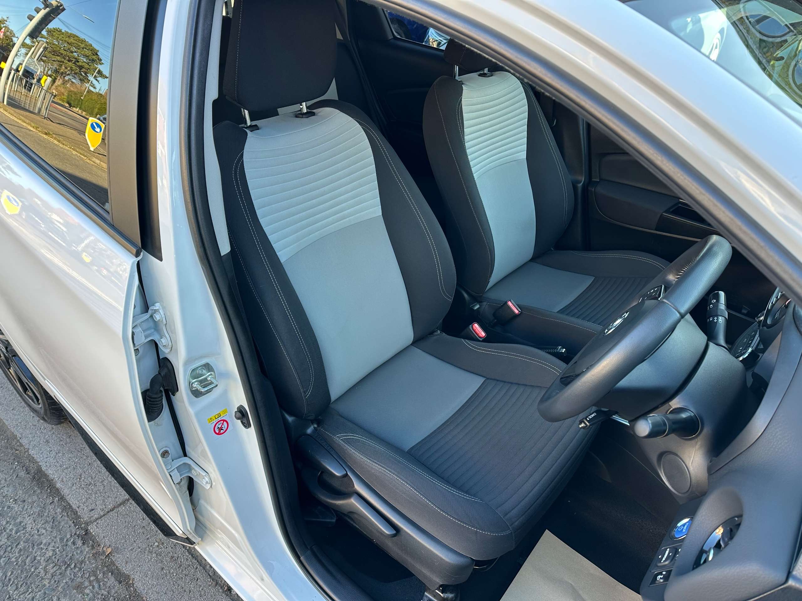 2018 TOYOTA YARIS 2018 TOYOTA YARIS