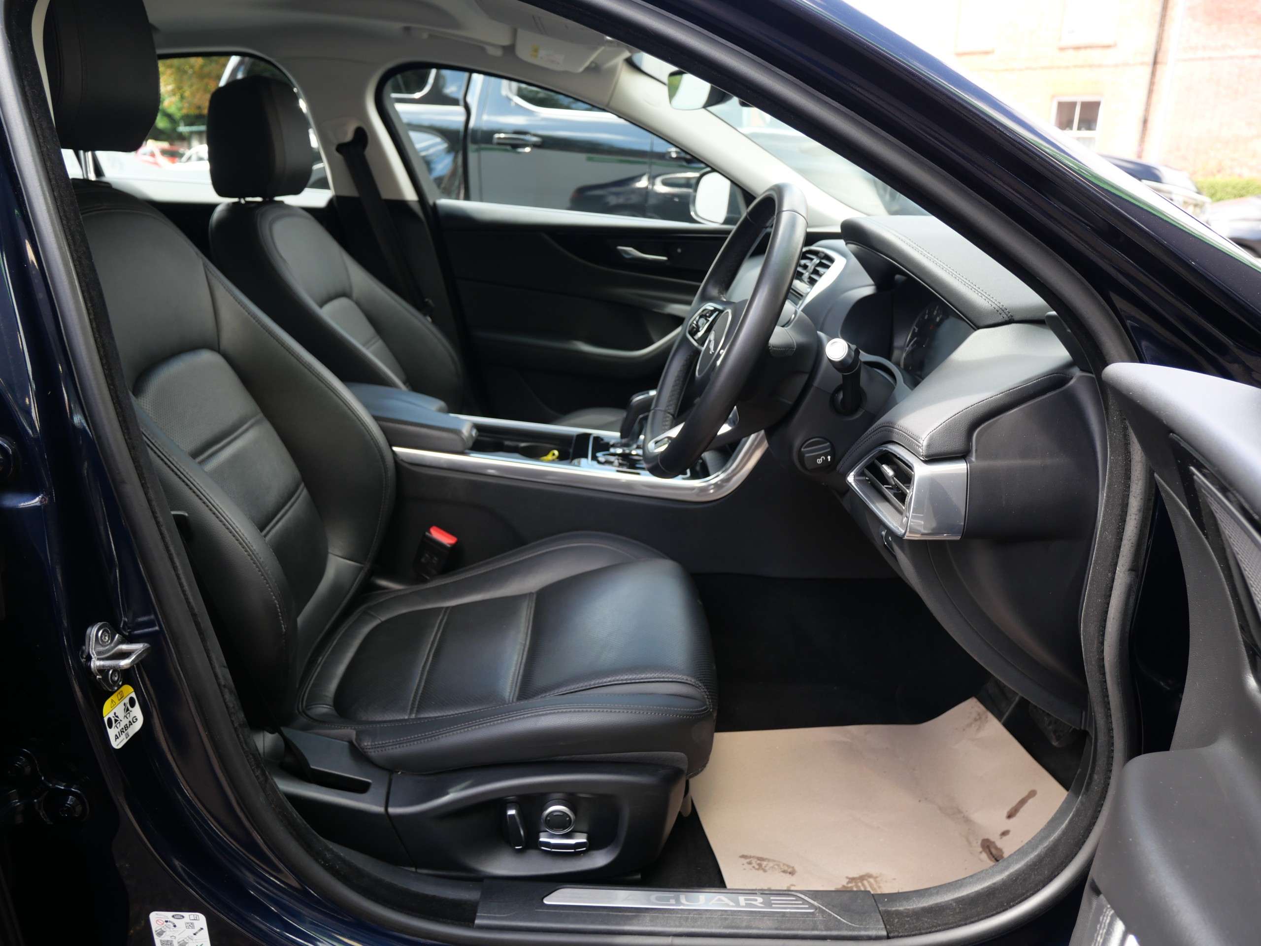2019 JAGUAR XE 2019 JAGUAR XE