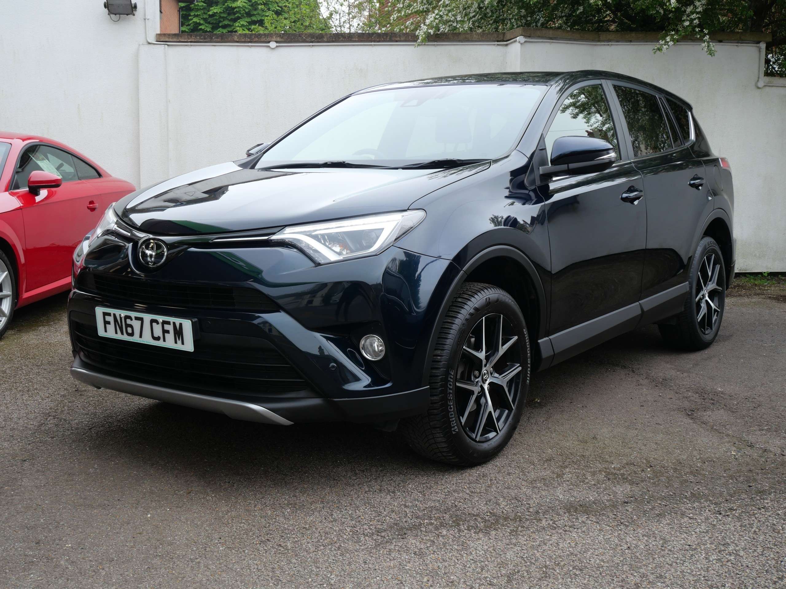 A 2017 TOYOTA RAV4 2.0 V-Matic Icon CVT 4WD Euro 6 (s/s) (Safety Sense, SNav) 5dr A 2017 TOYOTA RAV4 2.0 V-Matic Icon CVT 4WD Euro 6 (s/s) (Safety Sense, SNav) 5dr