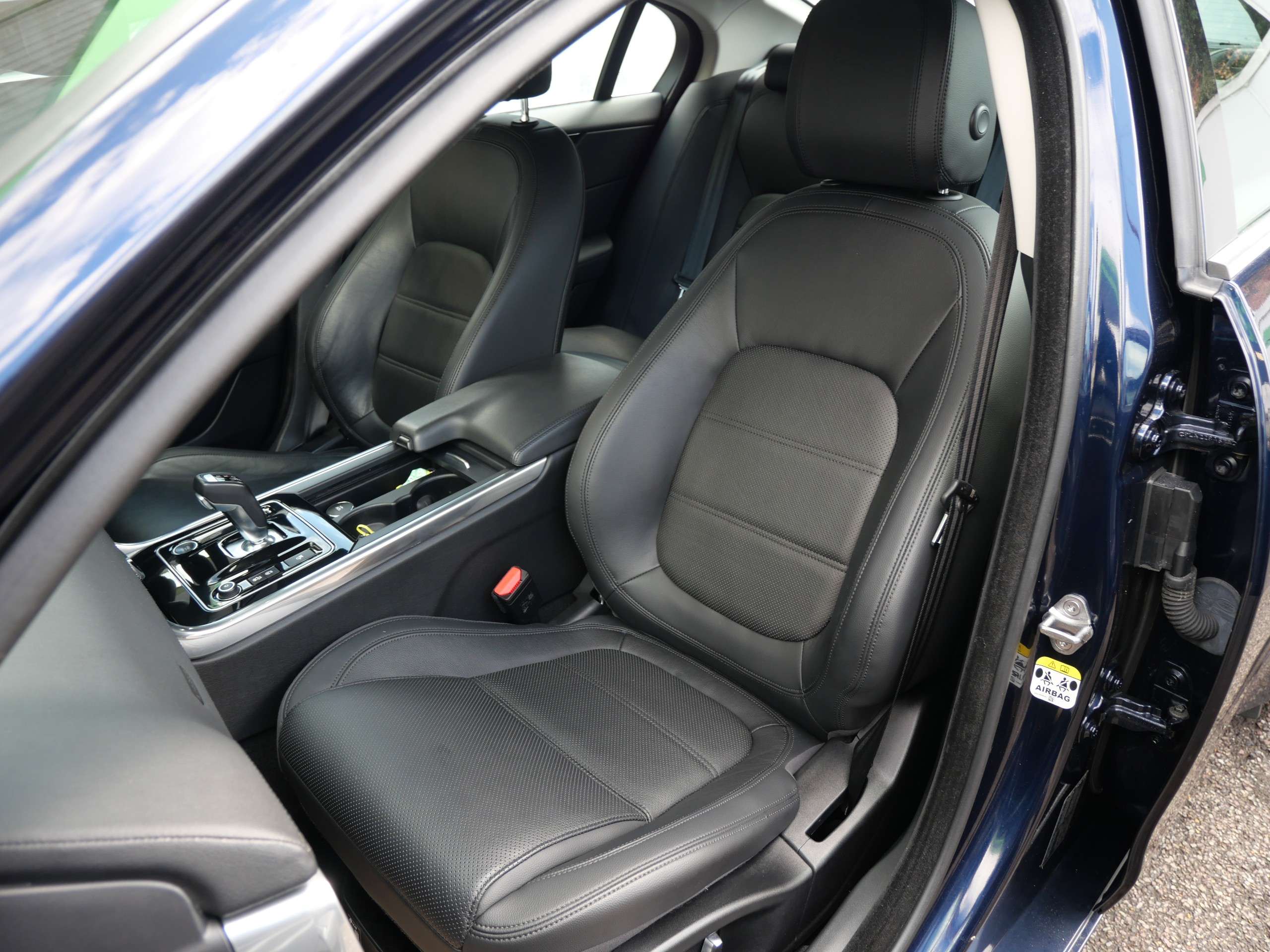 2019 JAGUAR XE 2019 JAGUAR XE