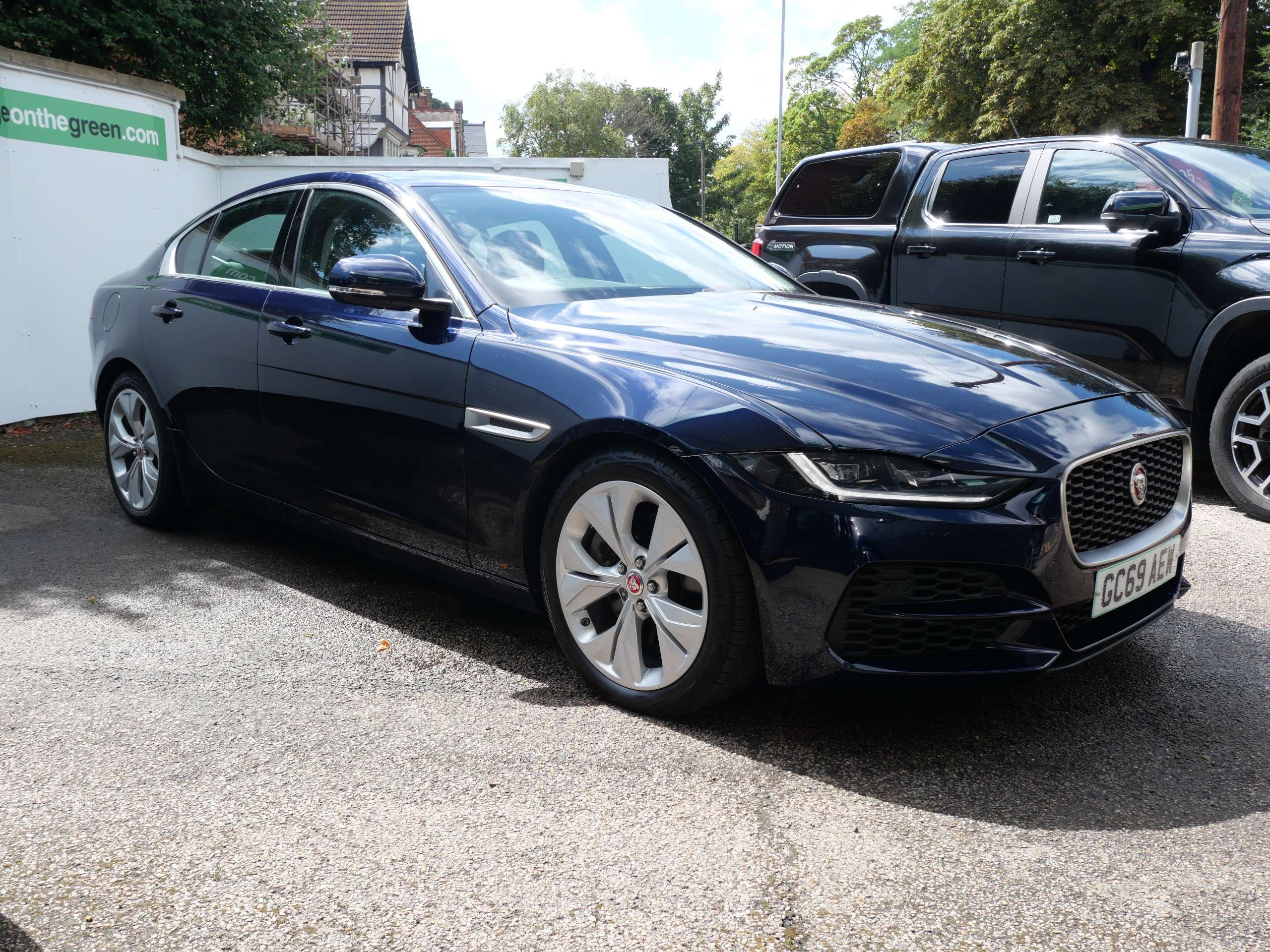 A 2019 JAGUAR XE 2.0 P250i S Auto Euro 6 (s/s) (250 ps) 4dr Only 12000 Miles A 2019 JAGUAR XE 2.0 P250i S Auto Euro 6 (s/s) (250 ps) 4dr Only 12000 Miles