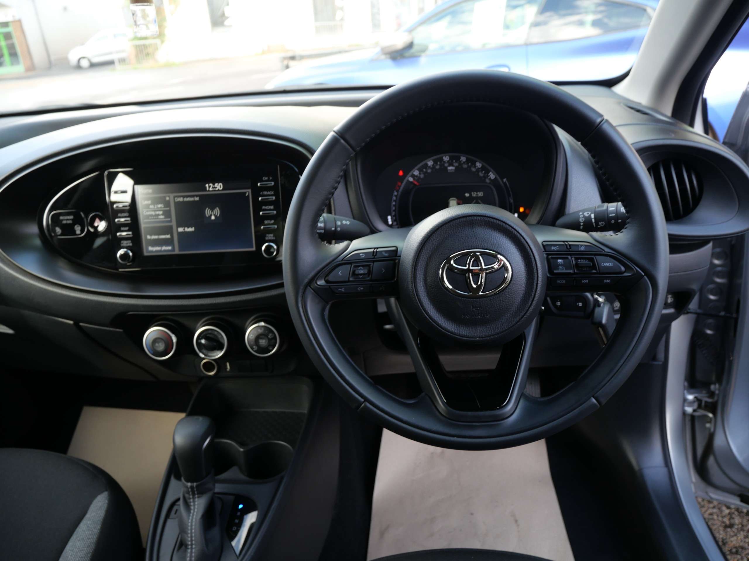 2023 TOYOTA AYGO X 2023 TOYOTA AYGO X