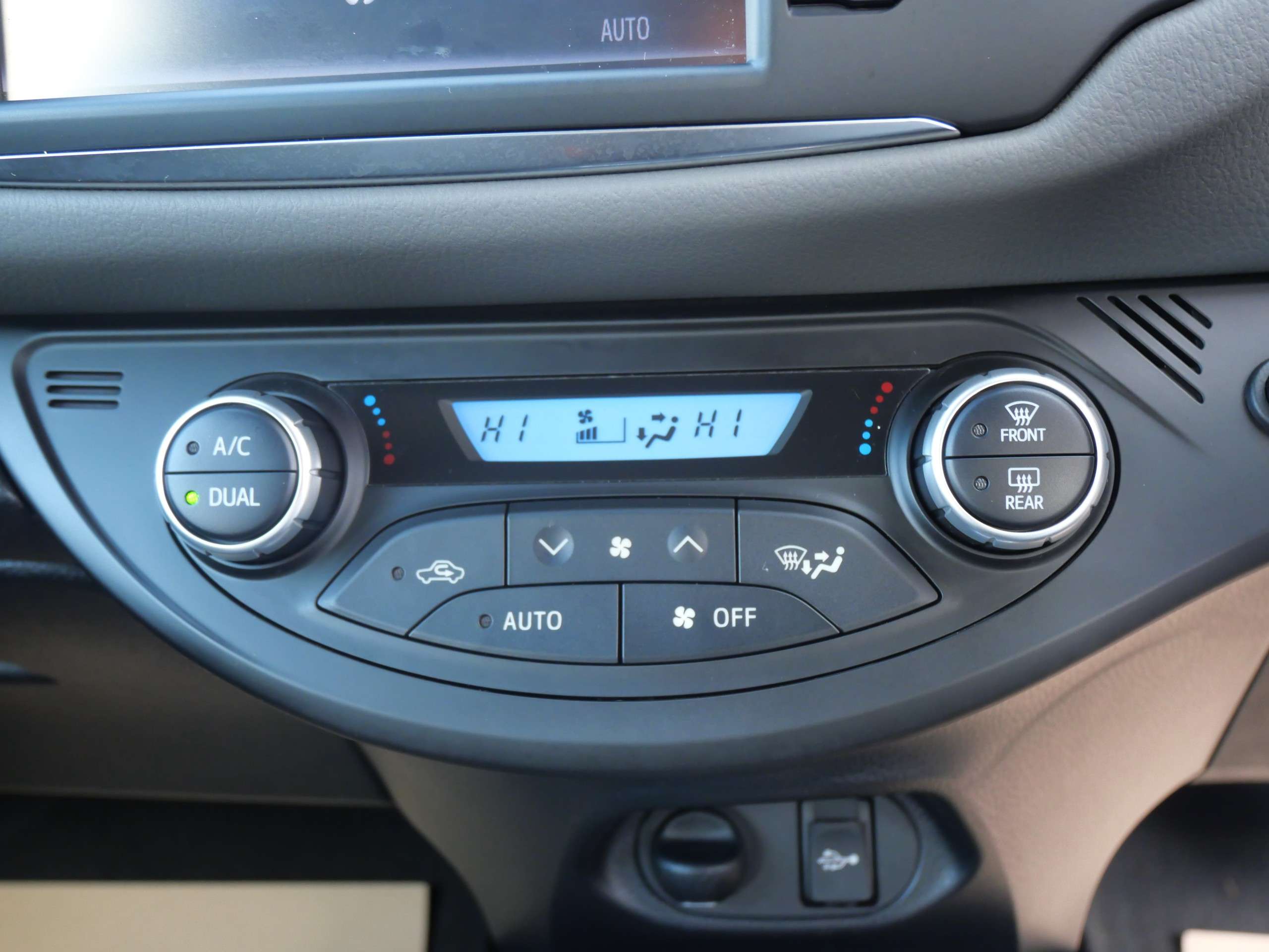 2018 TOYOTA YARIS 2018 TOYOTA YARIS