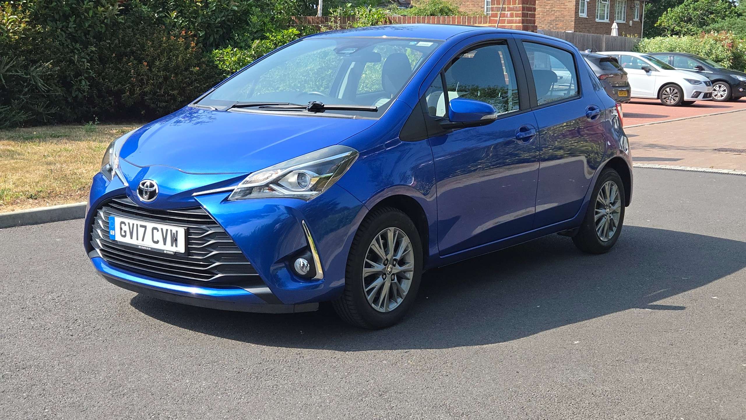 A 2017 TOYOTA YARIS 1.5 VVT-i Icon Euro 6 5dr 1 Owner Only 24000 Miles A 2017 TOYOTA YARIS 1.5 VVT-i Icon Euro 6 5dr 1 Owner Only 24000 Miles