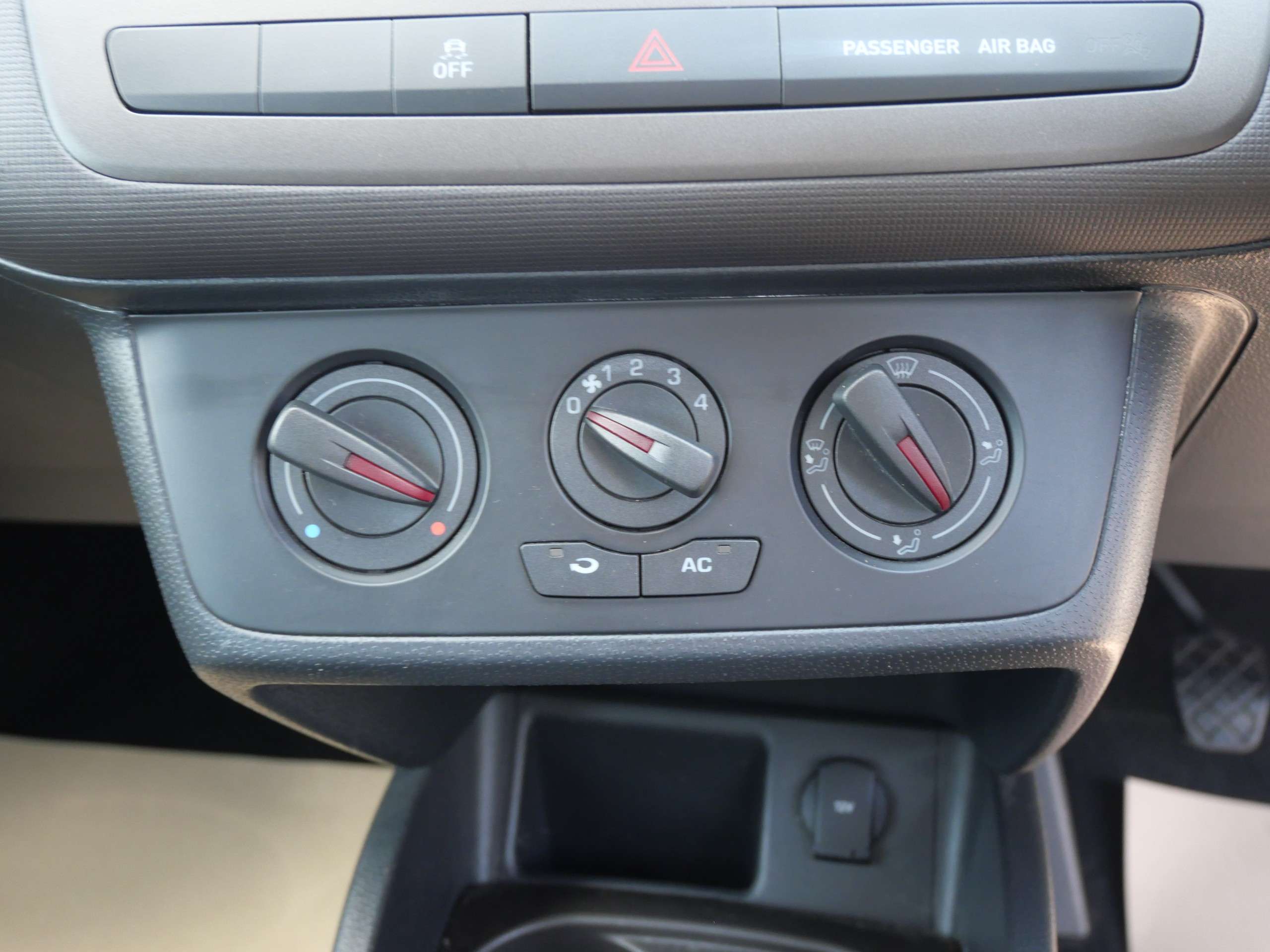 2013 SEAT IBIZA 2013 SEAT IBIZA