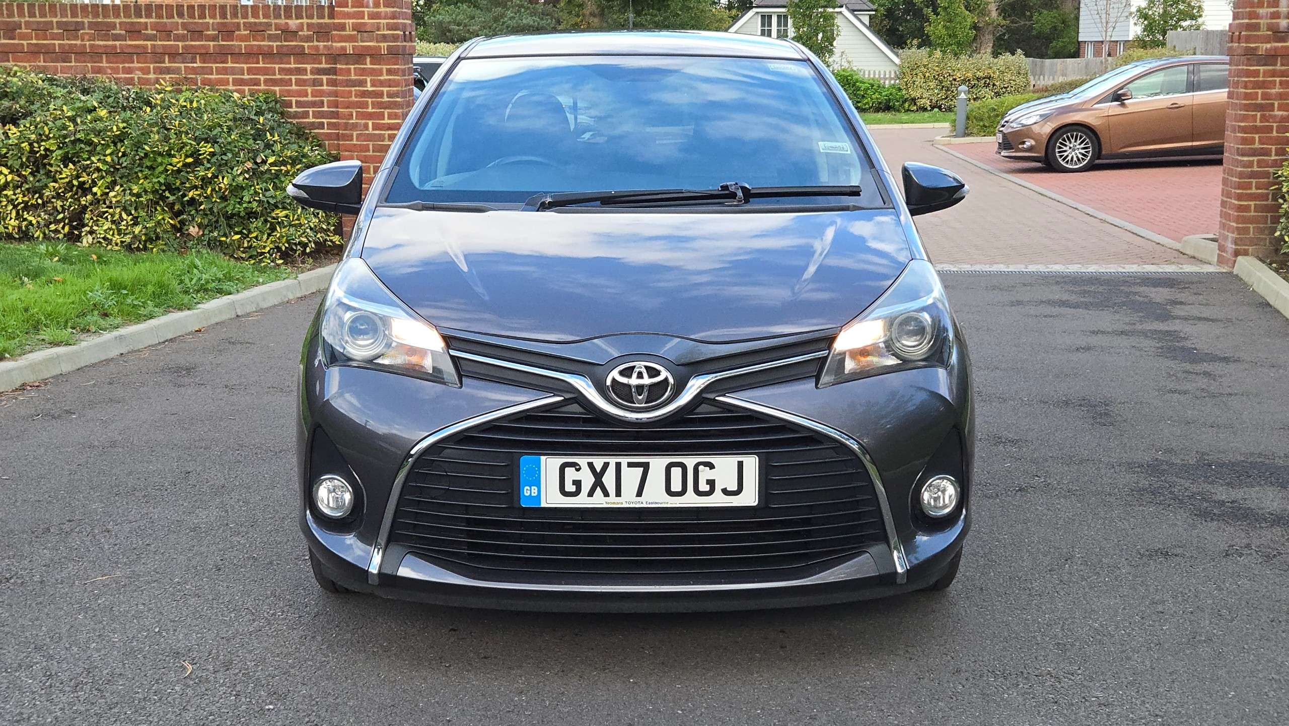 A 2017 TOYOTA YARIS 1.33 Dual VVT-i Icon Multidrive S Euro 6 5dr Only 30000 Miles 30 Pound Road Tax A 2017 TOYOTA YARIS 1.33 Dual VVT-i Icon Multidrive S Euro 6 5dr Only 30000 Miles 30 Pound Road Tax