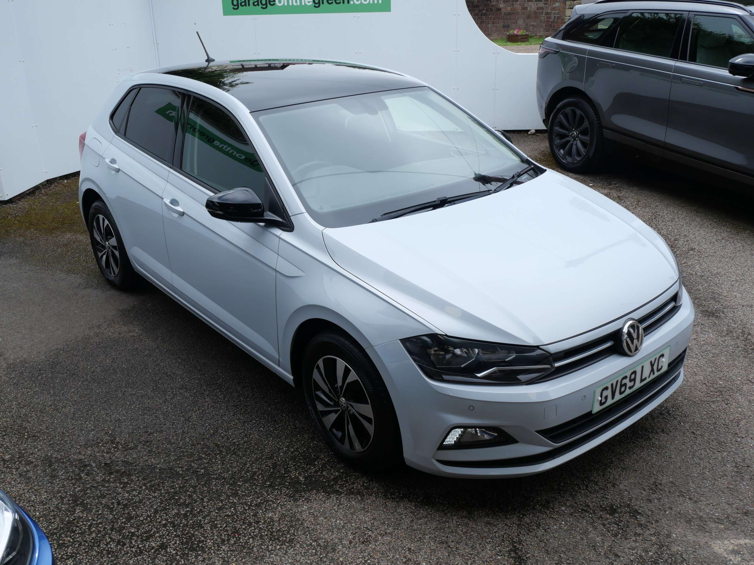 A 2019 VOLKSWAGEN POLO 1.0 TSI GPF SE Euro 6 (s/s) 5dr 1 Owner 36000 Miles A 2019 VOLKSWAGEN POLO 1.0 TSI GPF SE Euro 6 (s/s) 5dr 1 Owner 36000 Miles
