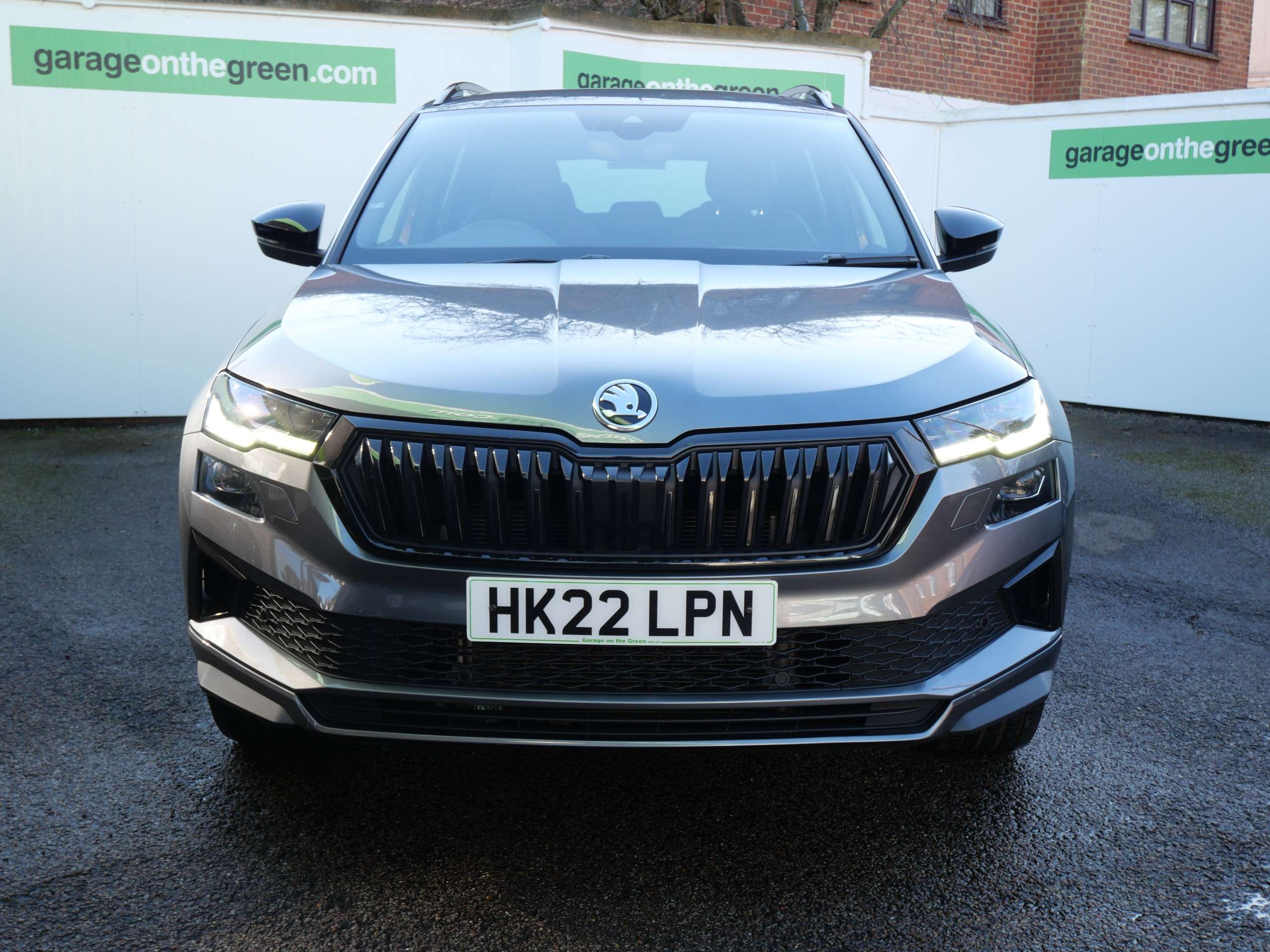 A 2022 SKODA KAROQ 1.5 TSI ACT SportLine DSG Euro 6 (s/s) 5dr 1 Owner A 2022 SKODA KAROQ 1.5 TSI ACT SportLine DSG Euro 6 (s/s) 5dr 1 Owner