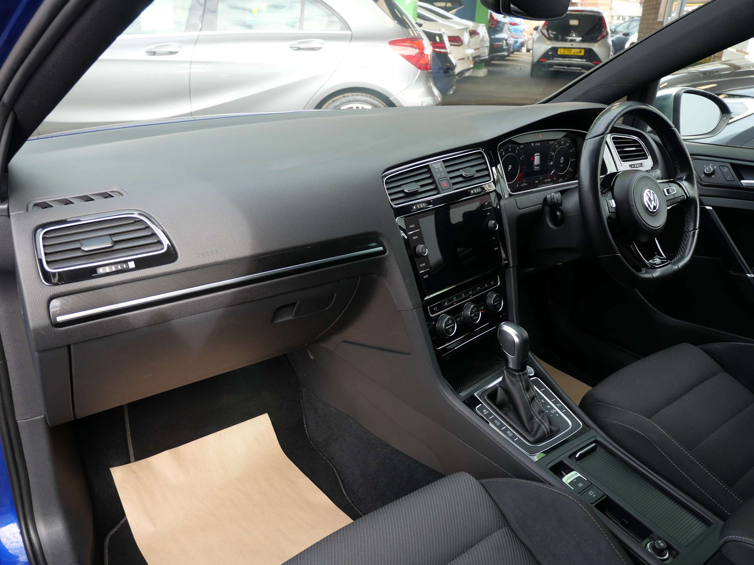 2020 VOLKSWAGEN GOLF 2020 VOLKSWAGEN GOLF