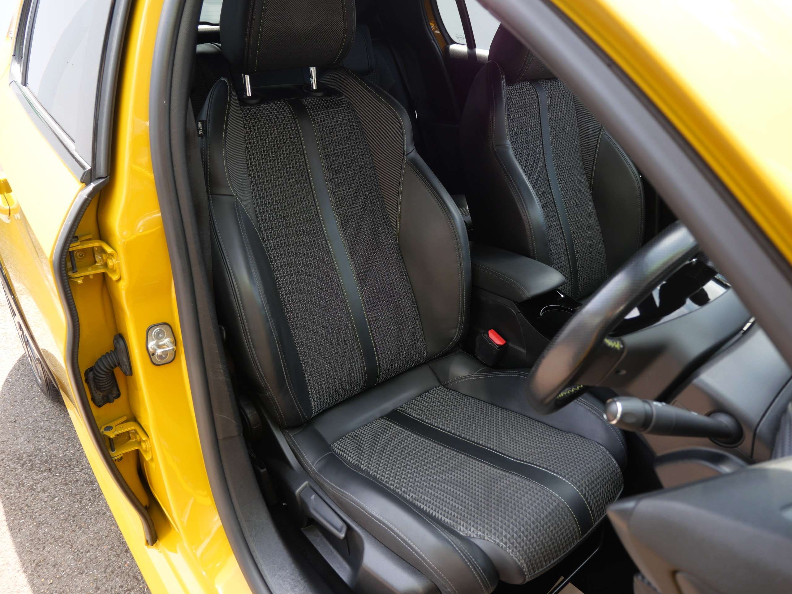 2020 PEUGEOT 208 2020 PEUGEOT 208