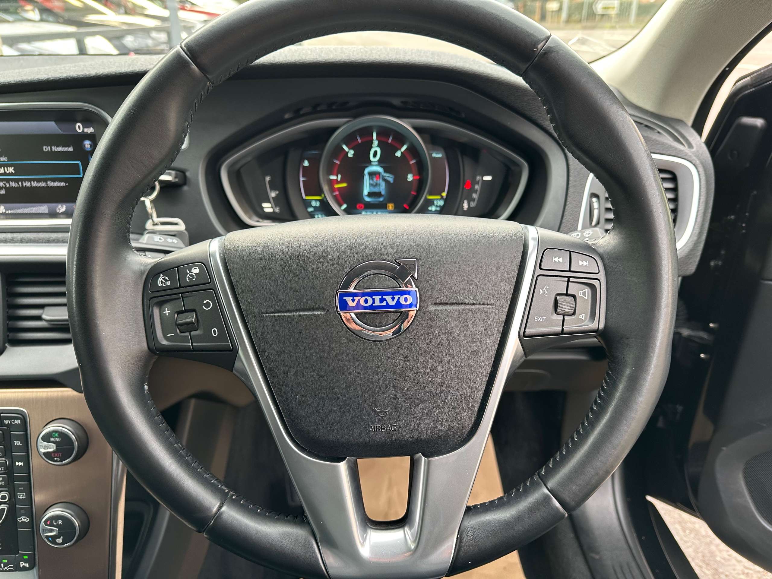 2014 VOLVO V40 CROSS COUNTRY 2014 VOLVO V40 CROSS COUNTRY