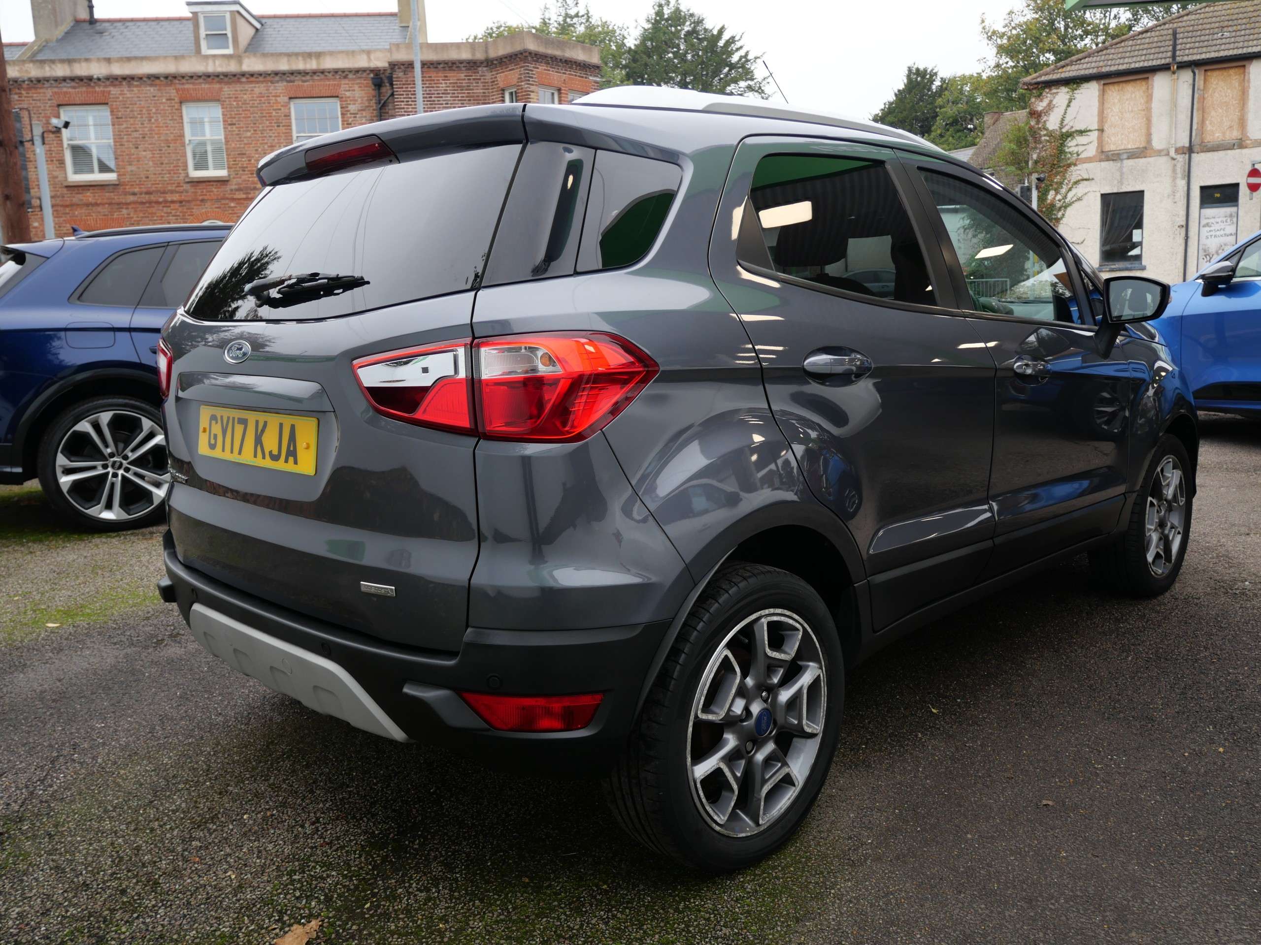 A 2017 FORD ECOSPORT 1.0T EcoBoost Titanium 2WD Euro 6 (s/s) 5dr A 2017 FORD ECOSPORT 1.0T EcoBoost Titanium 2WD Euro 6 (s/s) 5dr