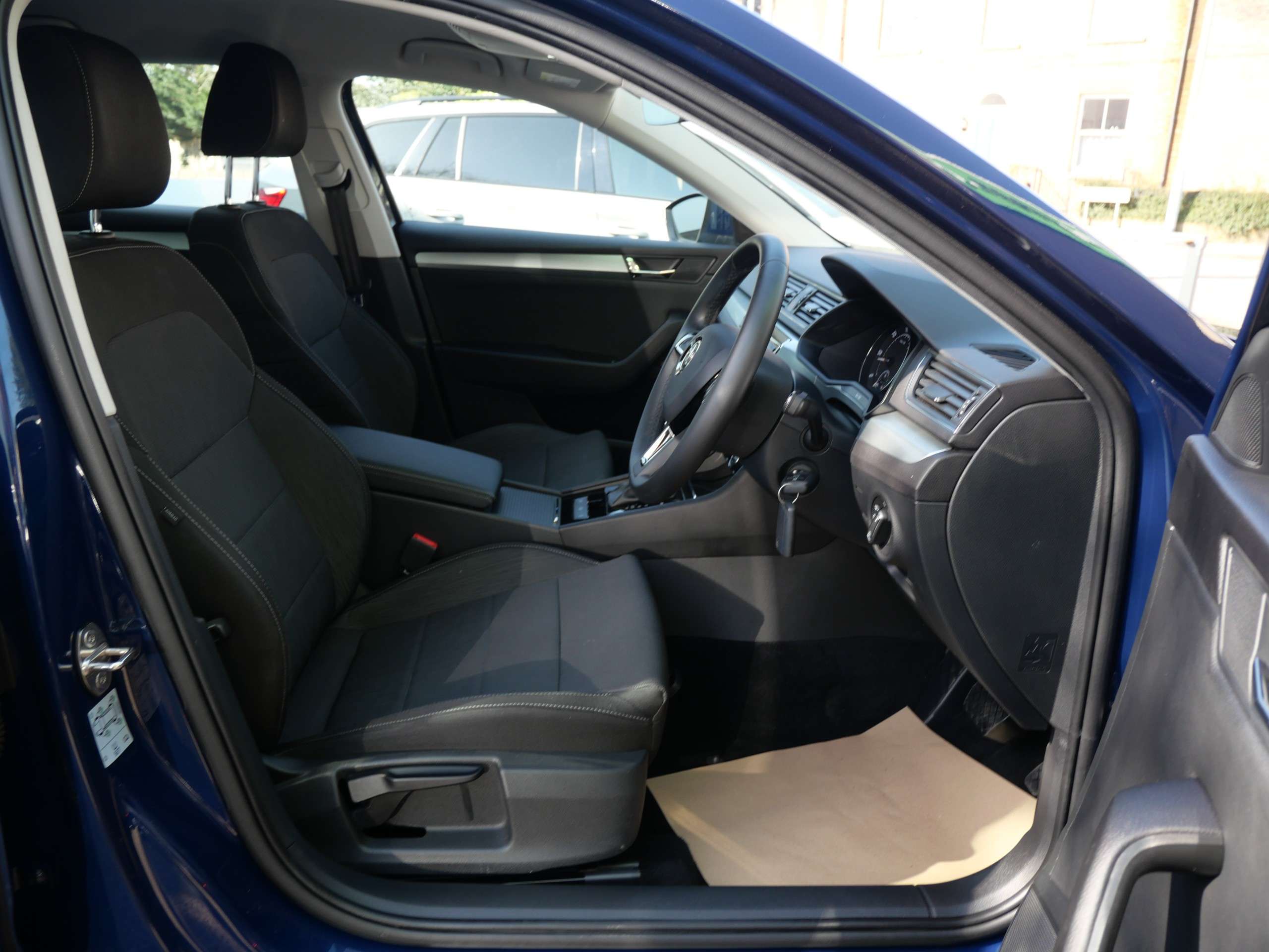 2016 SKODA SUPERB 2016 SKODA SUPERB