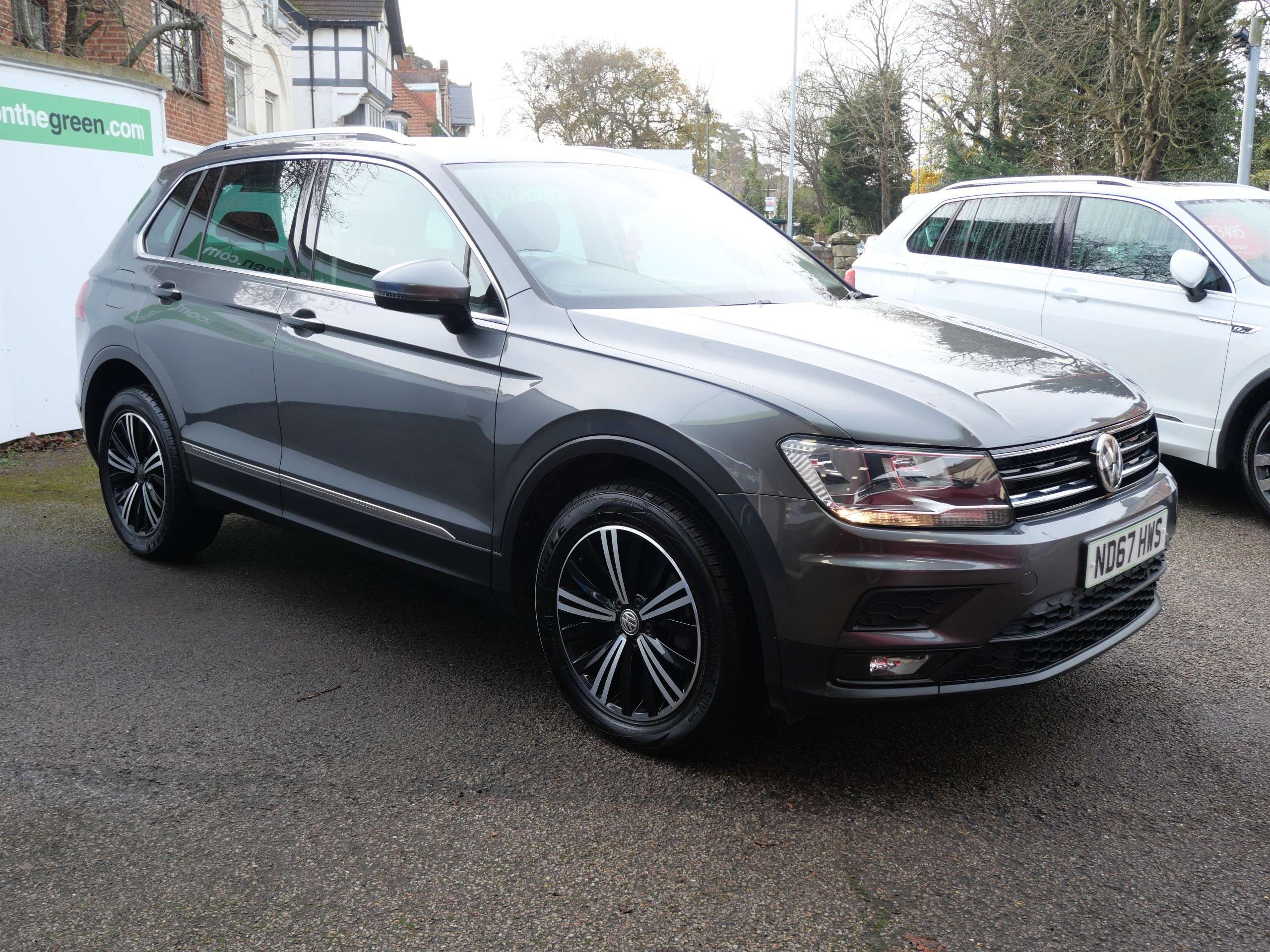 A 2017 VOLKSWAGEN TIGUAN 2.0 TDI SE Navigation DSG 4Motion Euro 6 (s/s) 5dr A 2017 VOLKSWAGEN TIGUAN 2.0 TDI SE Navigation DSG 4Motion Euro 6 (s/s) 5dr