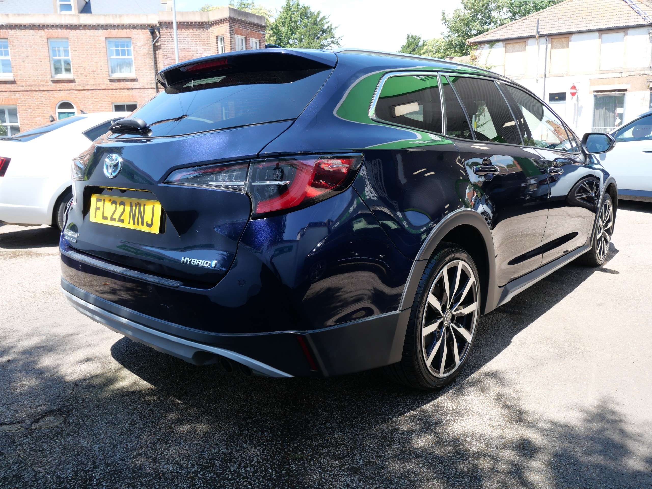 A 2022 TOYOTA COROLLA 2.0 VVT-h Trek Special Edition Touring Sports Petrol Hybrid CVT Euro 6 (s/s) 5dr A 2022 TOYOTA COROLLA 2.0 VVT-h Trek Special Edition Touring Sports Petrol Hybrid CVT Euro 6 (s/s) 5dr