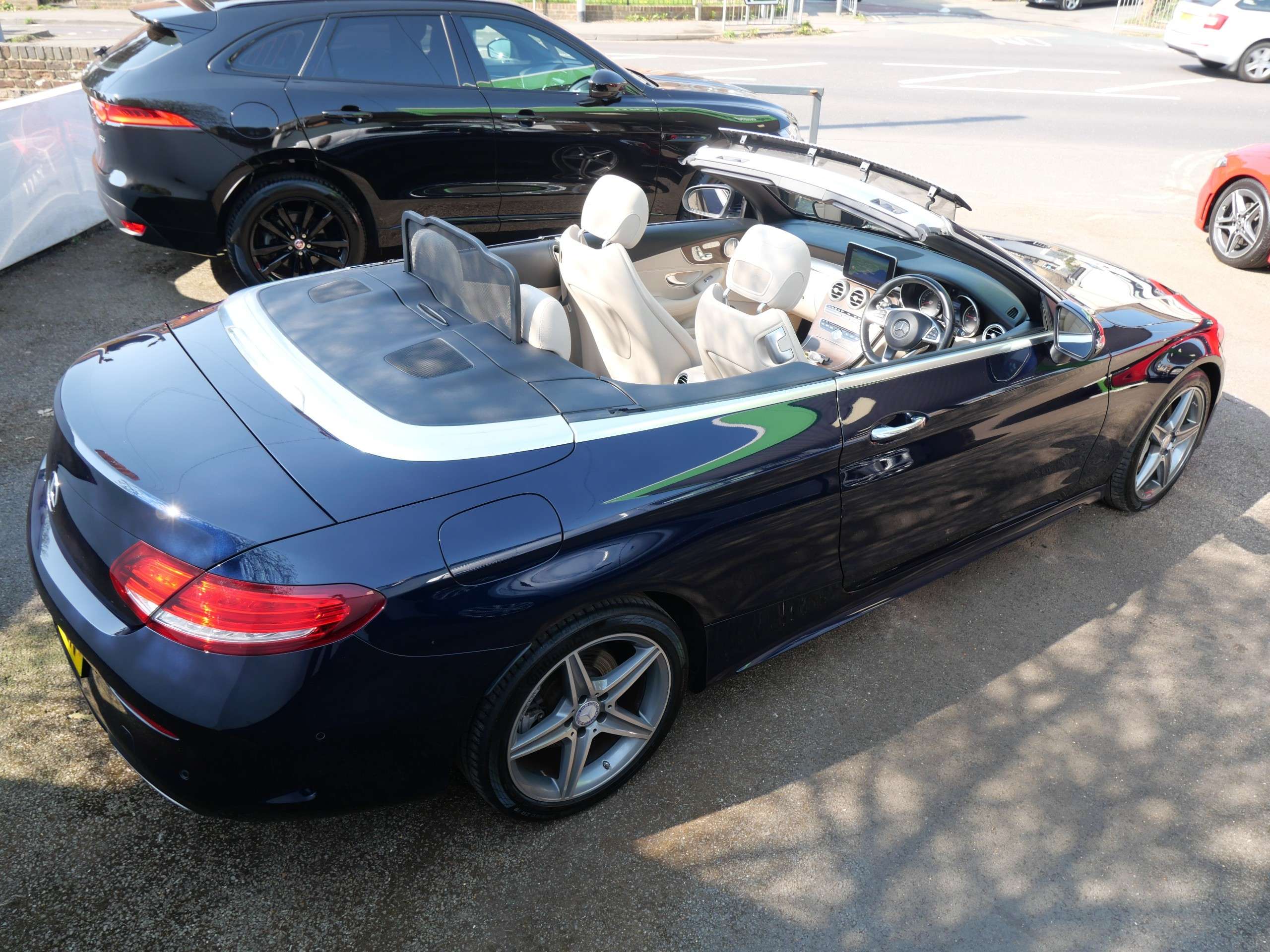 A 2017 MERCEDES-BENZ C CLASS 2.1 C250d AMG Line (Premium Plus) G-Tronic+ Euro 6 (s/s) 2dr A 2017 MERCEDES-BENZ C CLASS 2.1 C250d AMG Line (Premium Plus) G-Tronic+ Euro 6 (s/s) 2dr