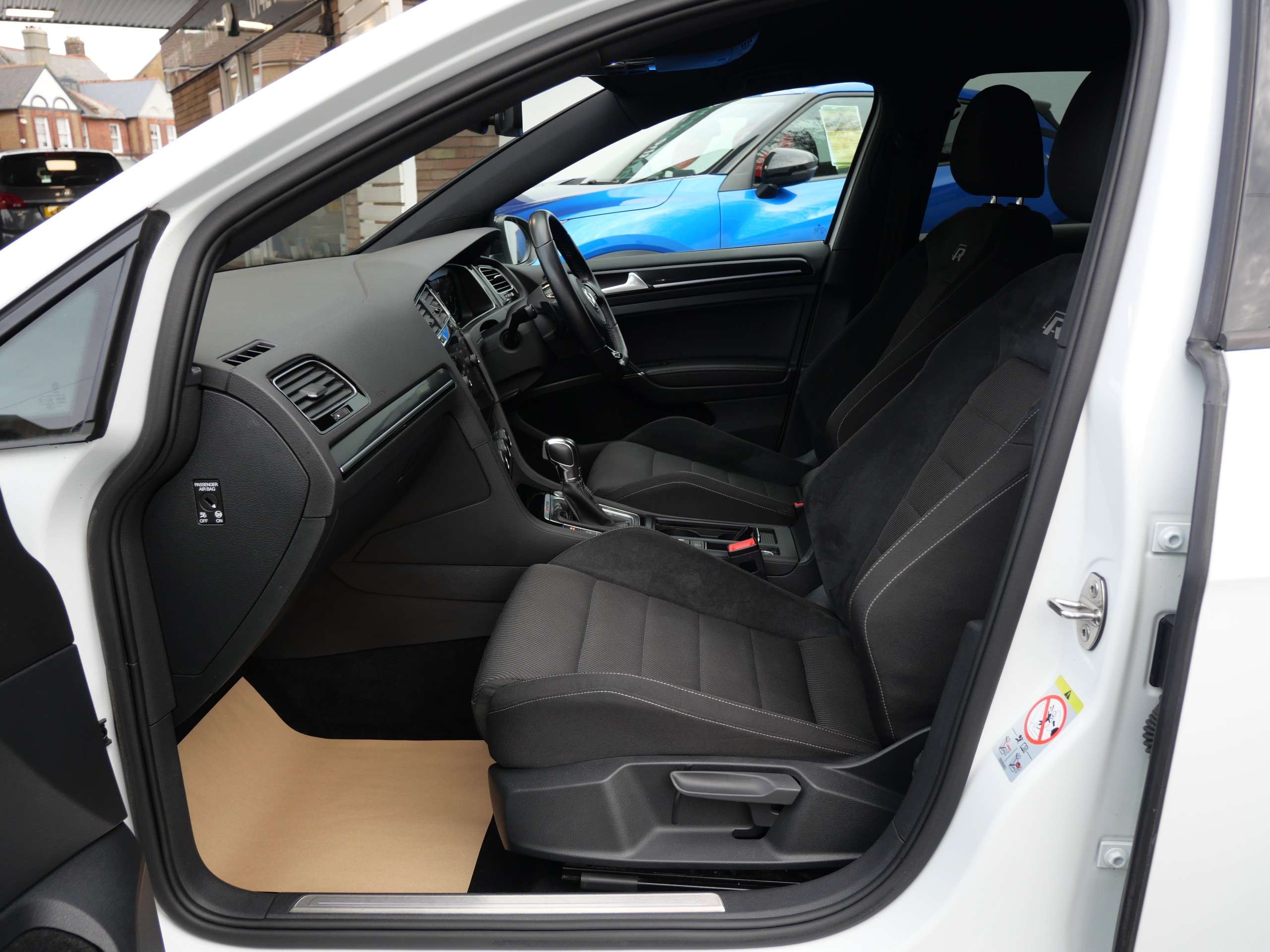 2019 VOLKSWAGEN GOLF 2019 VOLKSWAGEN GOLF