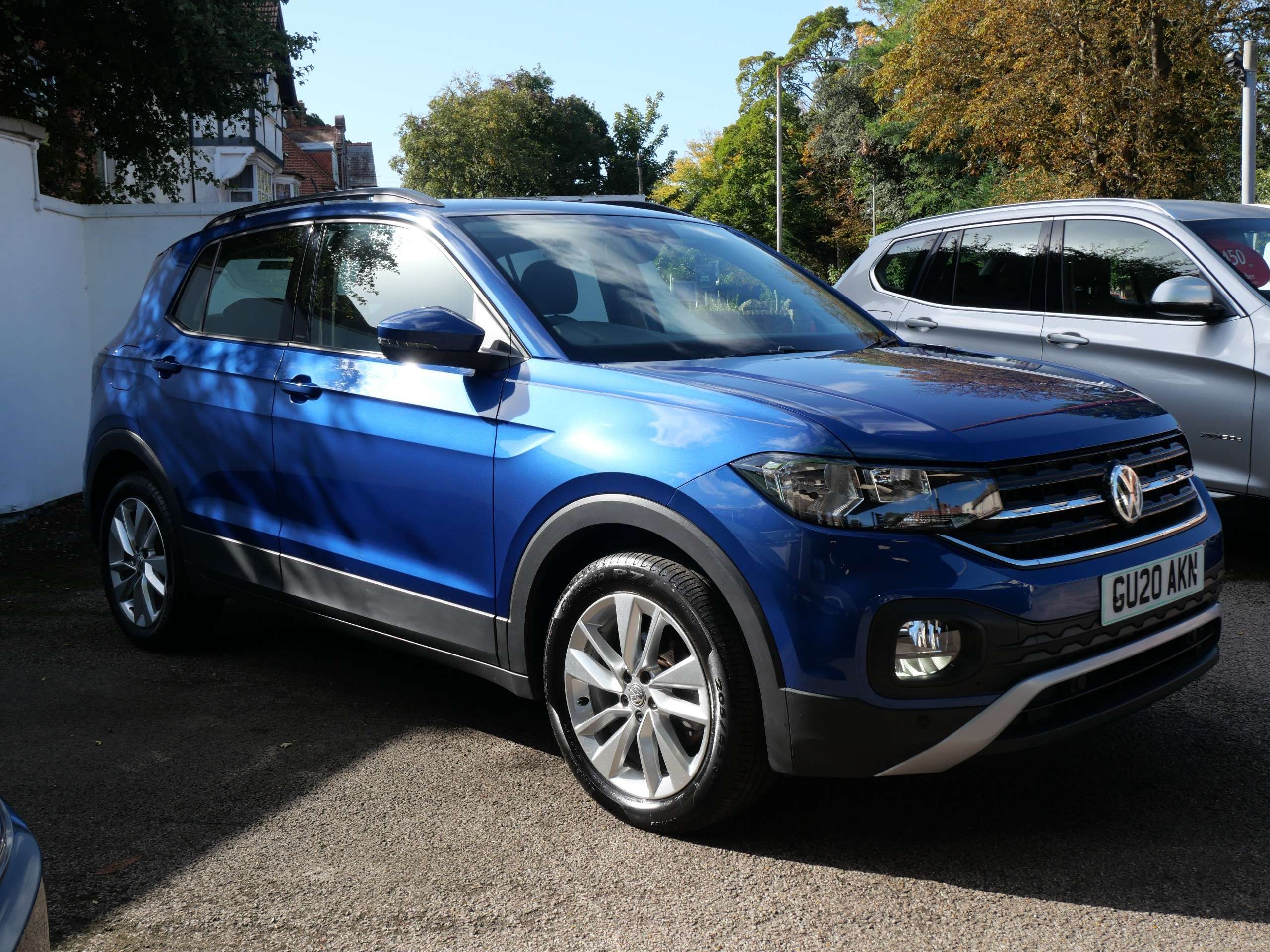 A 2020 VOLKSWAGEN T-CROSS 1.0 TSI SE DSG Euro 6 (s/s) 5dr Only 13000 Miles A 2020 VOLKSWAGEN T-CROSS 1.0 TSI SE DSG Euro 6 (s/s) 5dr Only 13000 Miles