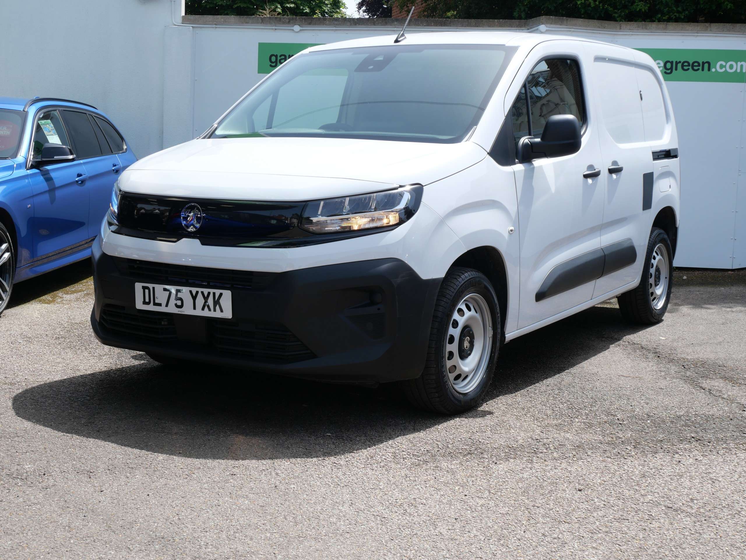 A 2025 VAUXHALL COMBO 1.5 Turbo D 2300 Prime-Plus Auto SWB Euro 6 (s/s) (130 ps) 5dr Only 400 Miles A 2025 VAUXHALL COMBO 1.5 Turbo D 2300 Prime-Plus Auto SWB Euro 6 (s/s) (130 ps) 5dr Only 400 Miles