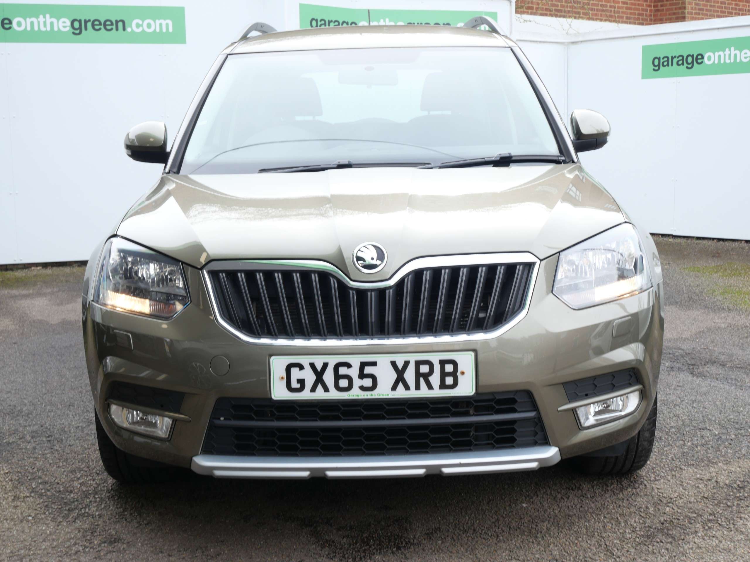 A 2015 SKODA YETI 1.2 TSI SE Euro 6 (s/s) 5dr A 2015 SKODA YETI 1.2 TSI SE Euro 6 (s/s) 5dr