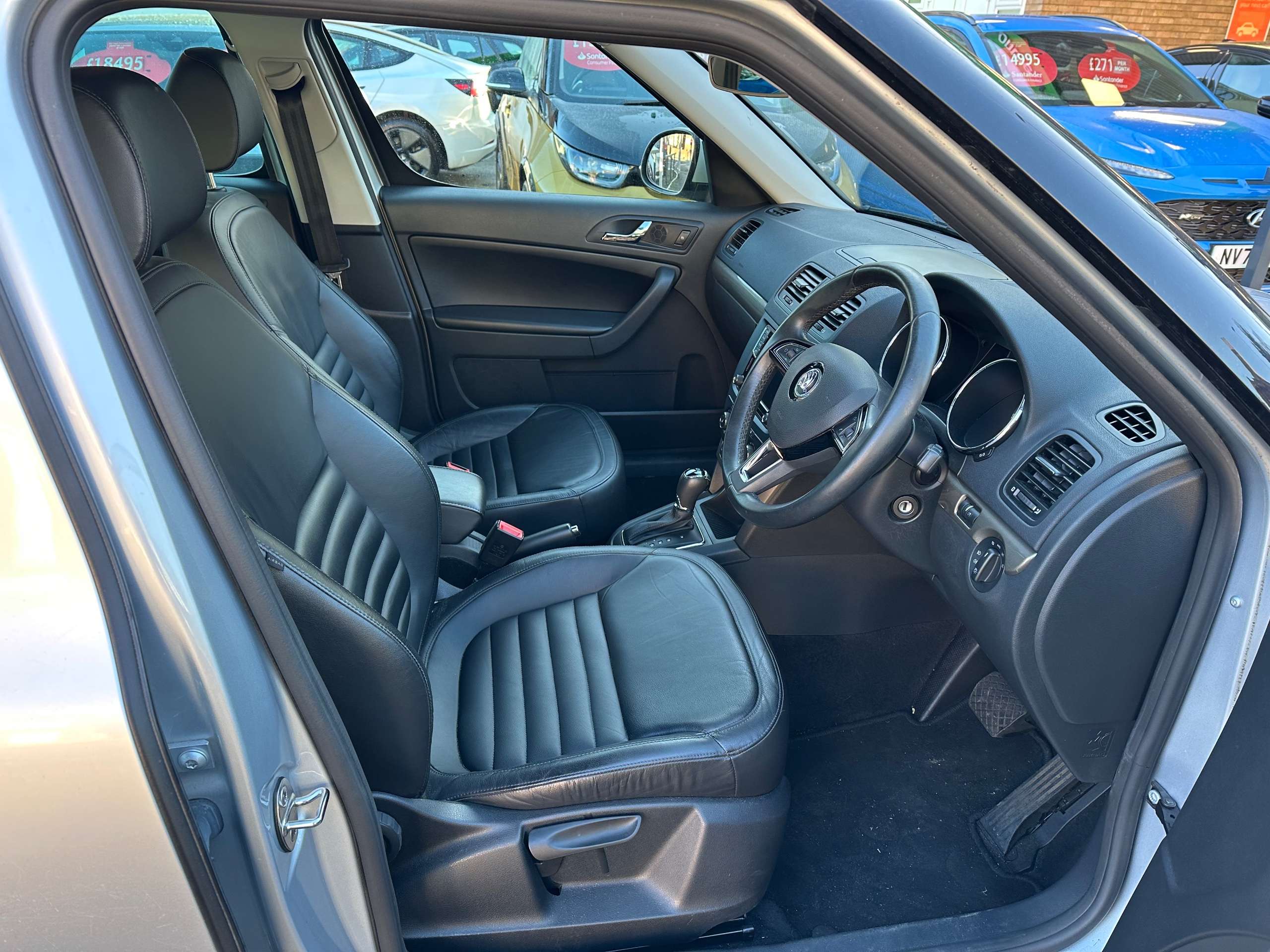 A 2017 SKODA YETI 1.2 TSI SE L Drive Outdoor DSG Euro 6 (s/s) 5dr 1 Owner Only 29000 Miles A 2017 SKODA YETI 1.2 TSI SE L Drive Outdoor DSG Euro 6 (s/s) 5dr 1 Owner Only 29000 Miles