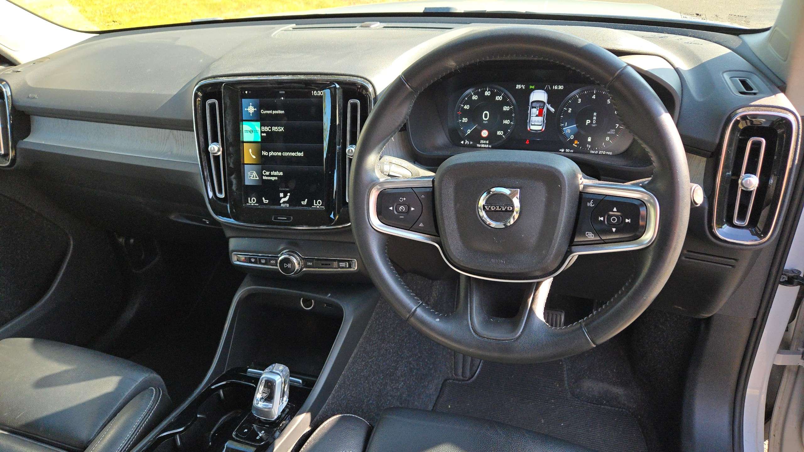 2020 VOLVO XC40 2020 VOLVO XC40