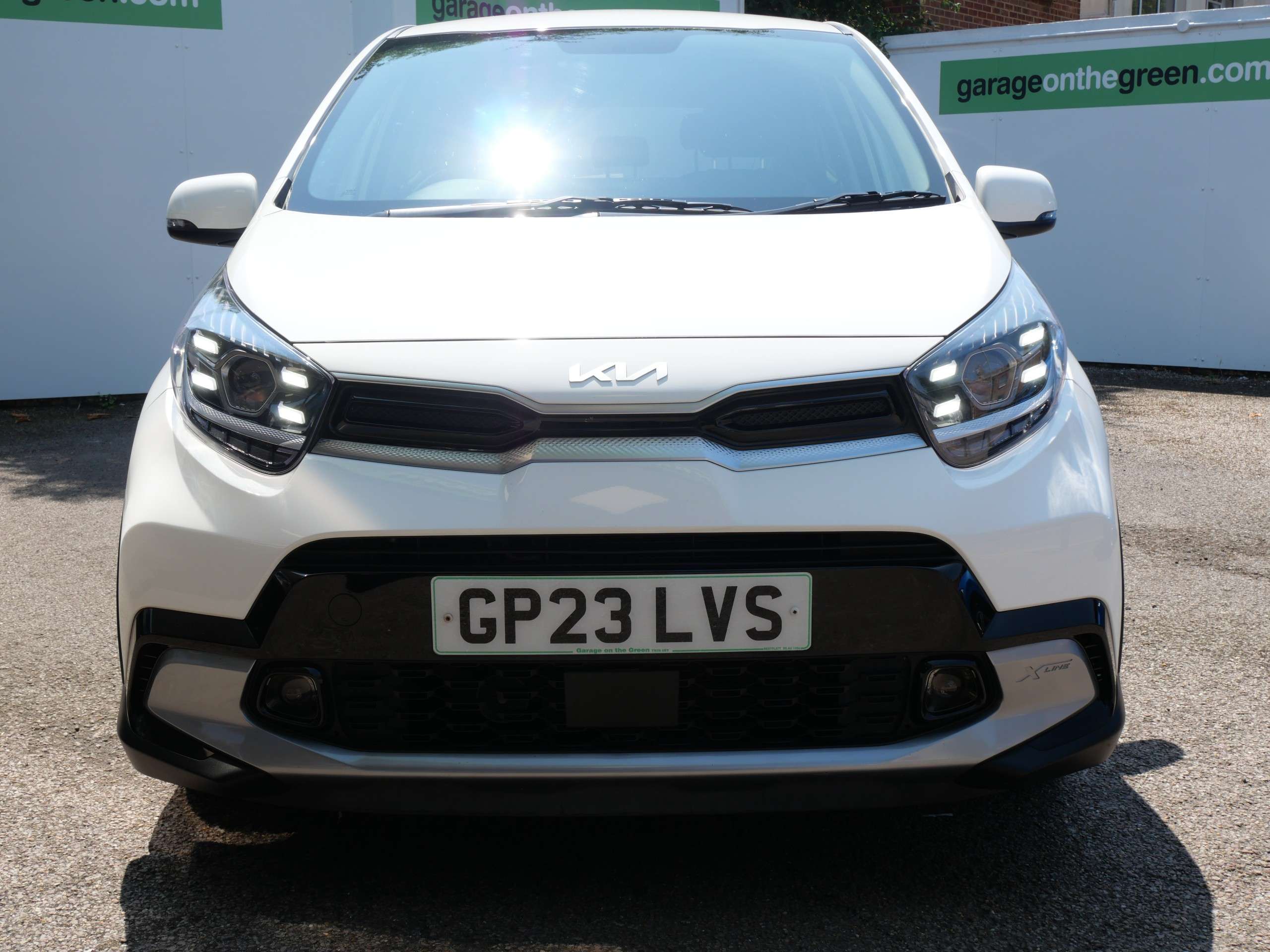 A 2023 KIA PICANTO 1.0 DPi X-Line S AMT Euro 6 (s/s) 5dr 1 Owner A 2023 KIA PICANTO 1.0 DPi X-Line S AMT Euro 6 (s/s) 5dr 1 Owner