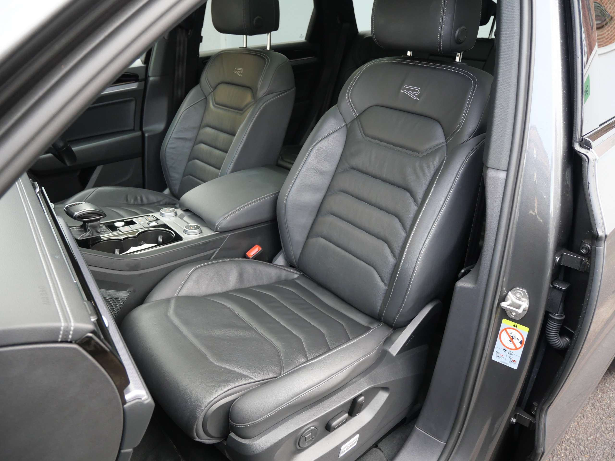 2022 VOLKSWAGEN TOUAREG 2022 VOLKSWAGEN TOUAREG