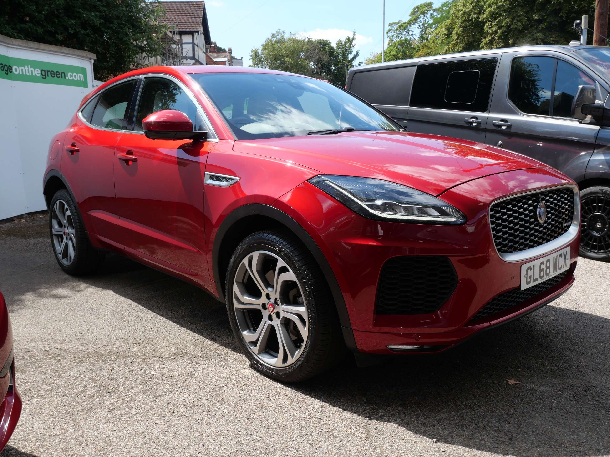 A 2018 JAGUAR E-PACE 2.0 P200 R-Dynamic S Auto AWD Euro 6 (s/s) 5dr A 2018 JAGUAR E-PACE 2.0 P200 R-Dynamic S Auto AWD Euro 6 (s/s) 5dr