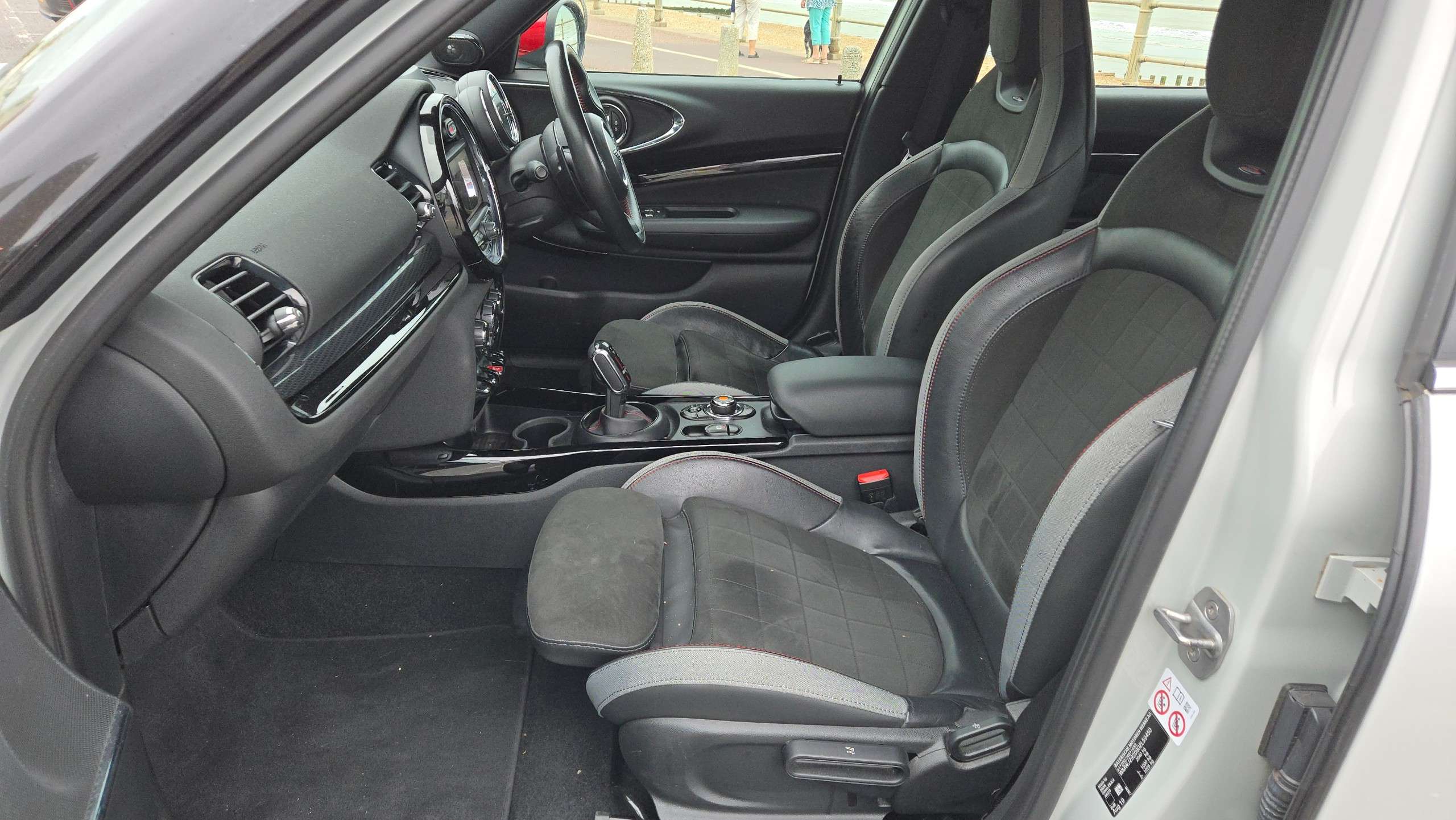 2019 MINI CLUBMAN 2019 MINI CLUBMAN