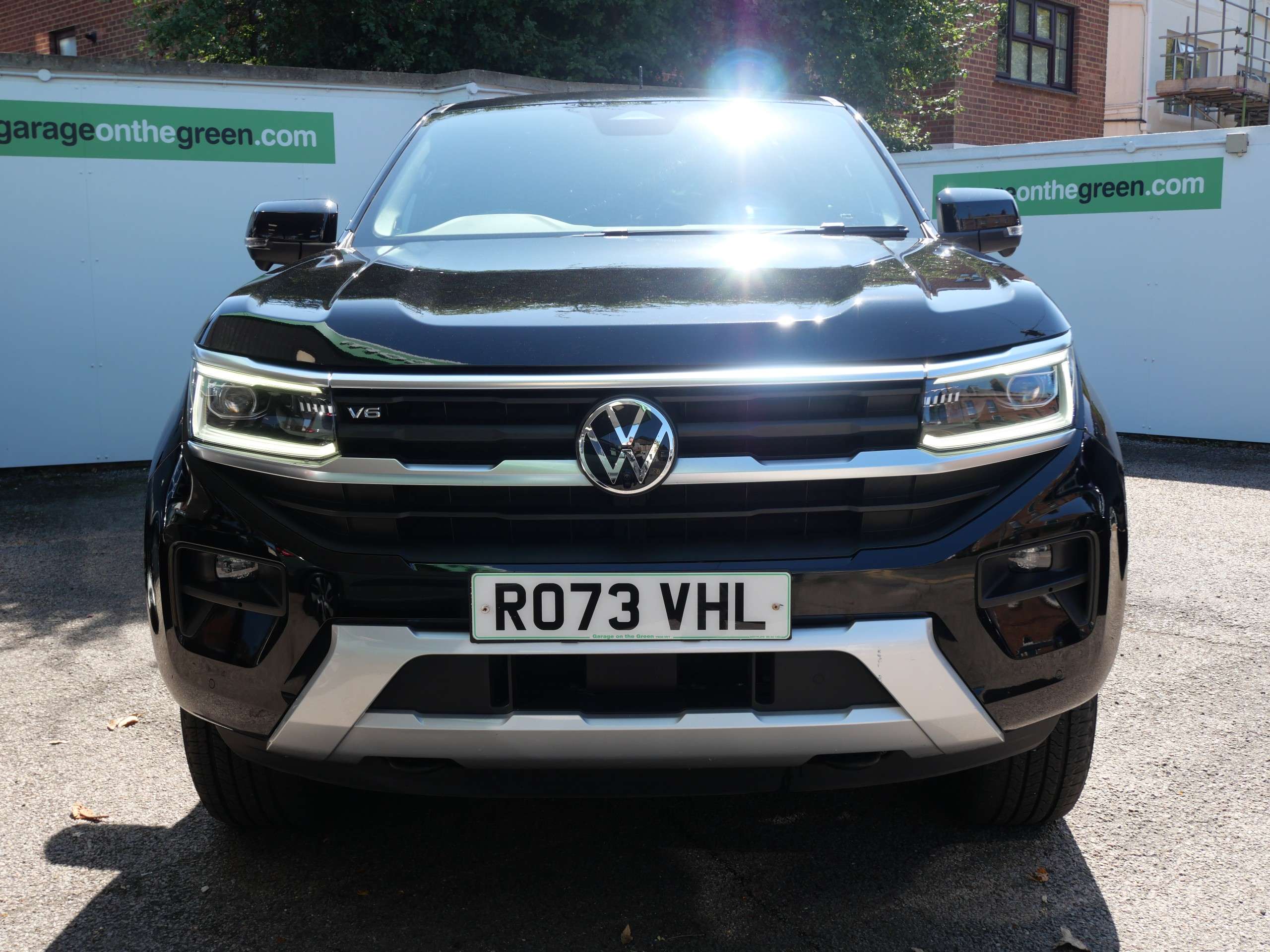 A 2023 VOLKSWAGEN AMAROK 3.0 TDI V6 Style Pickup Double Cab Auto 4Motion Euro 6 (s/s) (240 ps) 4dr 1 Owner A 2023 VOLKSWAGEN AMAROK 3.0 TDI V6 Style Pickup Double Cab Auto 4Motion Euro 6 (s/s) (240 ps) 4dr 1 Owner