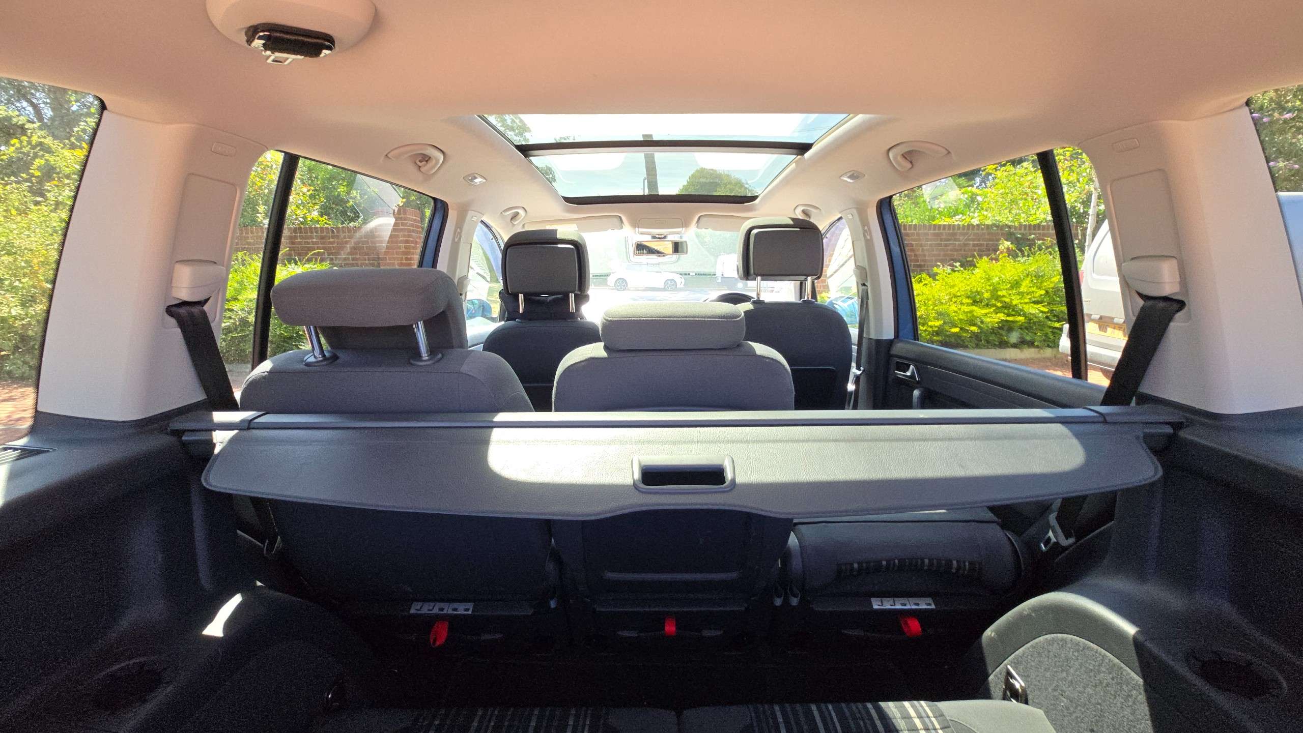 2014 VOLKSWAGEN TOURAN 2014 VOLKSWAGEN TOURAN