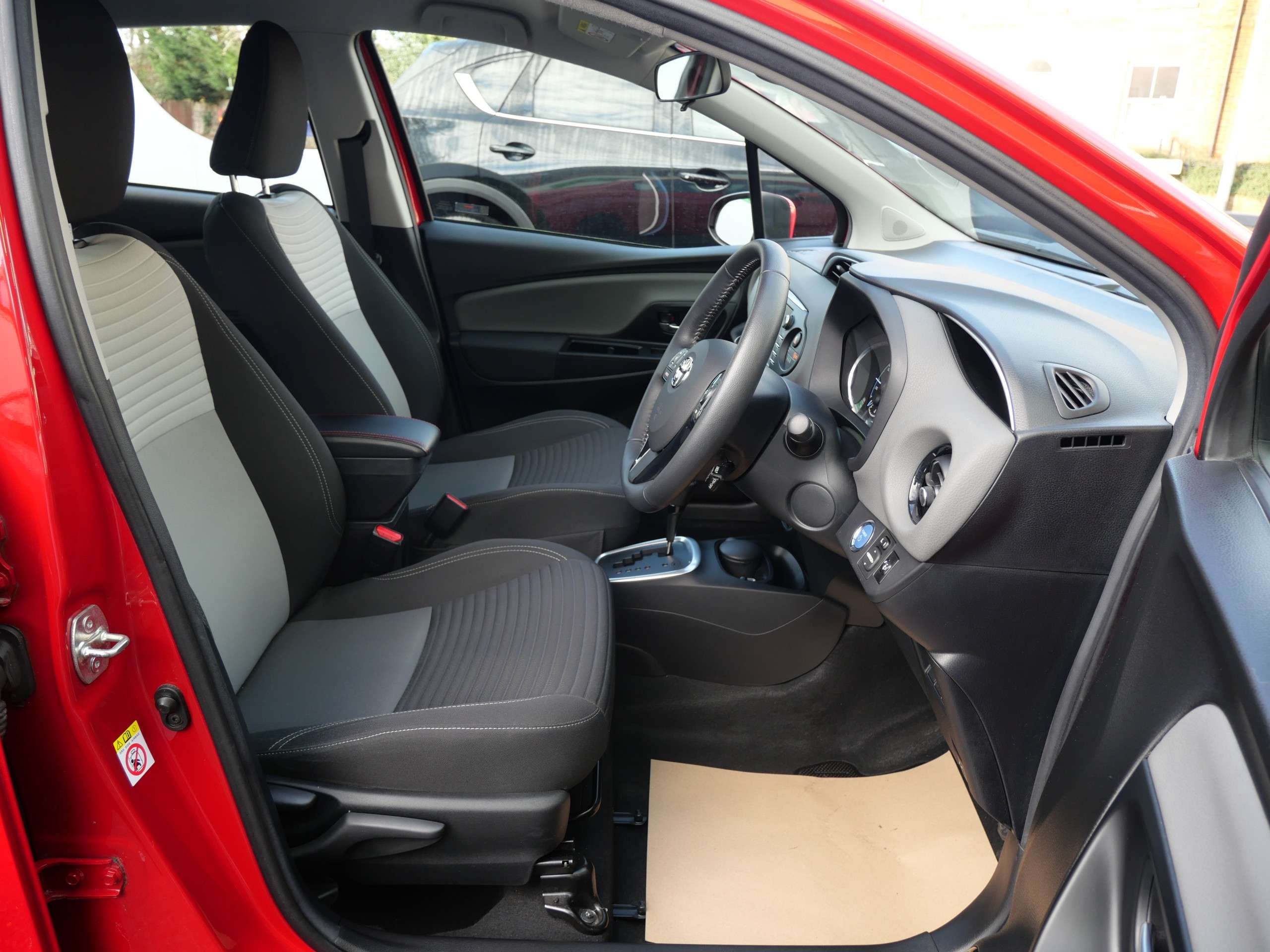 2018 TOYOTA YARIS 2018 TOYOTA YARIS
