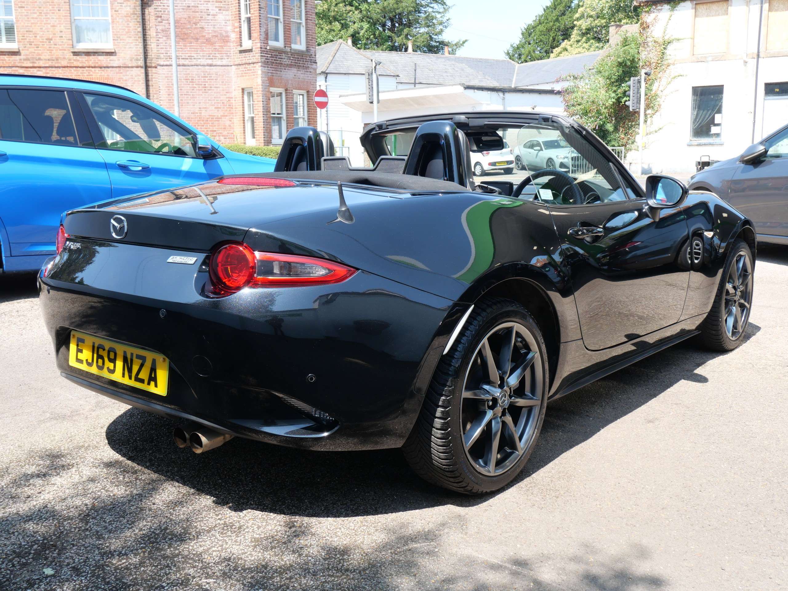 A 2019 MAZDA MX-5 2.0 SKYACTIV-G Sport Nav+ Euro 6 (s/s) 2dr 38000 Miles A 2019 MAZDA MX-5 2.0 SKYACTIV-G Sport Nav+ Euro 6 (s/s) 2dr 38000 Miles