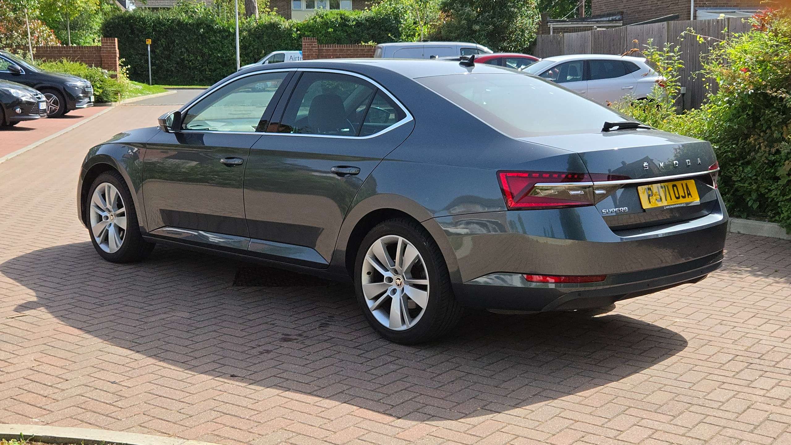 A 2021 SKODA SUPERB 2.0 TSI SE L DSG Euro 6 (s/s) (190 ps) 5dr A 2021 SKODA SUPERB 2.0 TSI SE L DSG Euro 6 (s/s) (190 ps) 5dr