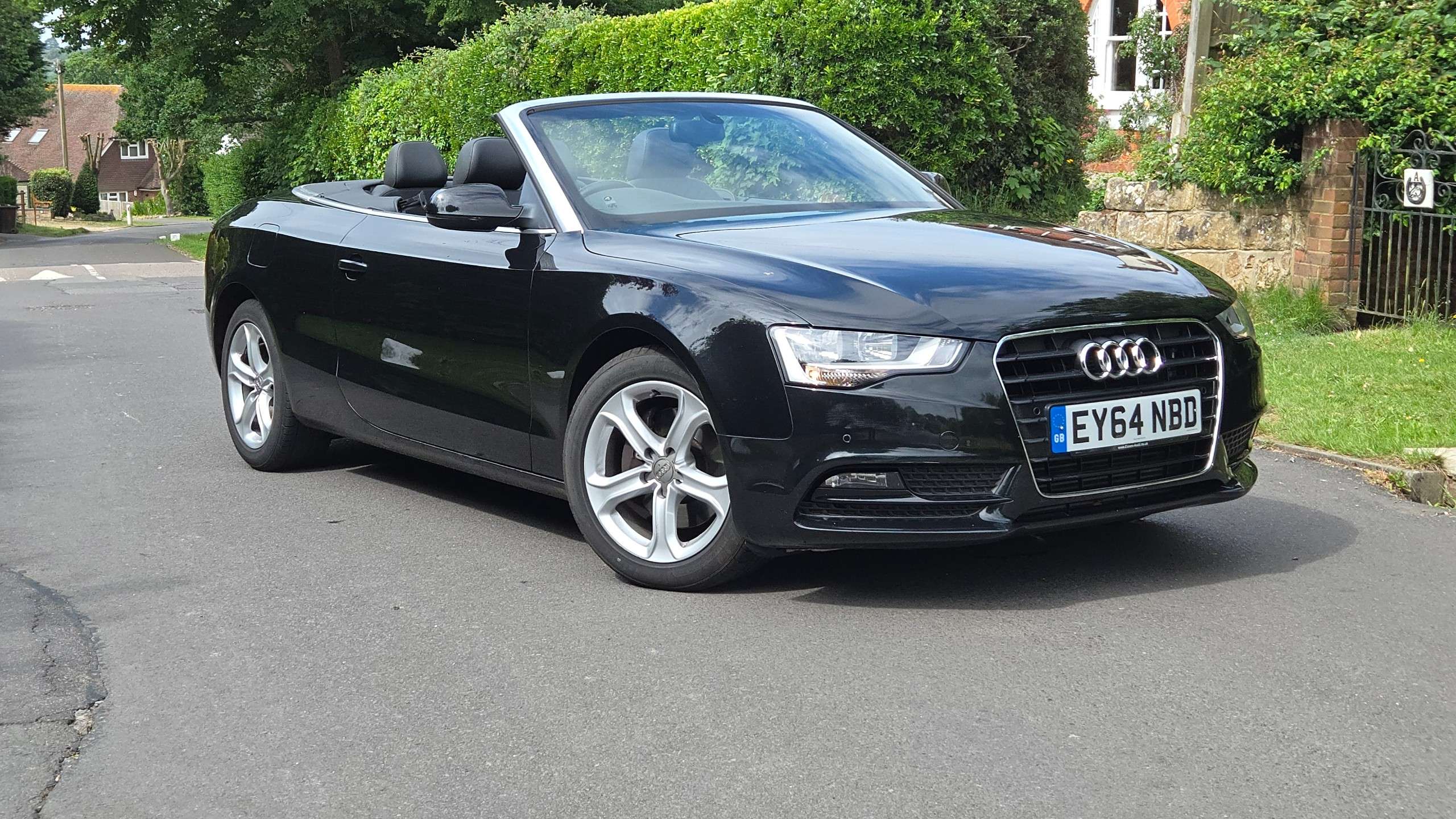 A 2014 AUDI A5 CABRIOLET 2.0 TFSI SE Euro 6 (s/s) 2dr Only 29000 Miles A 2014 AUDI A5 CABRIOLET 2.0 TFSI SE Euro 6 (s/s) 2dr Only 29000 Miles