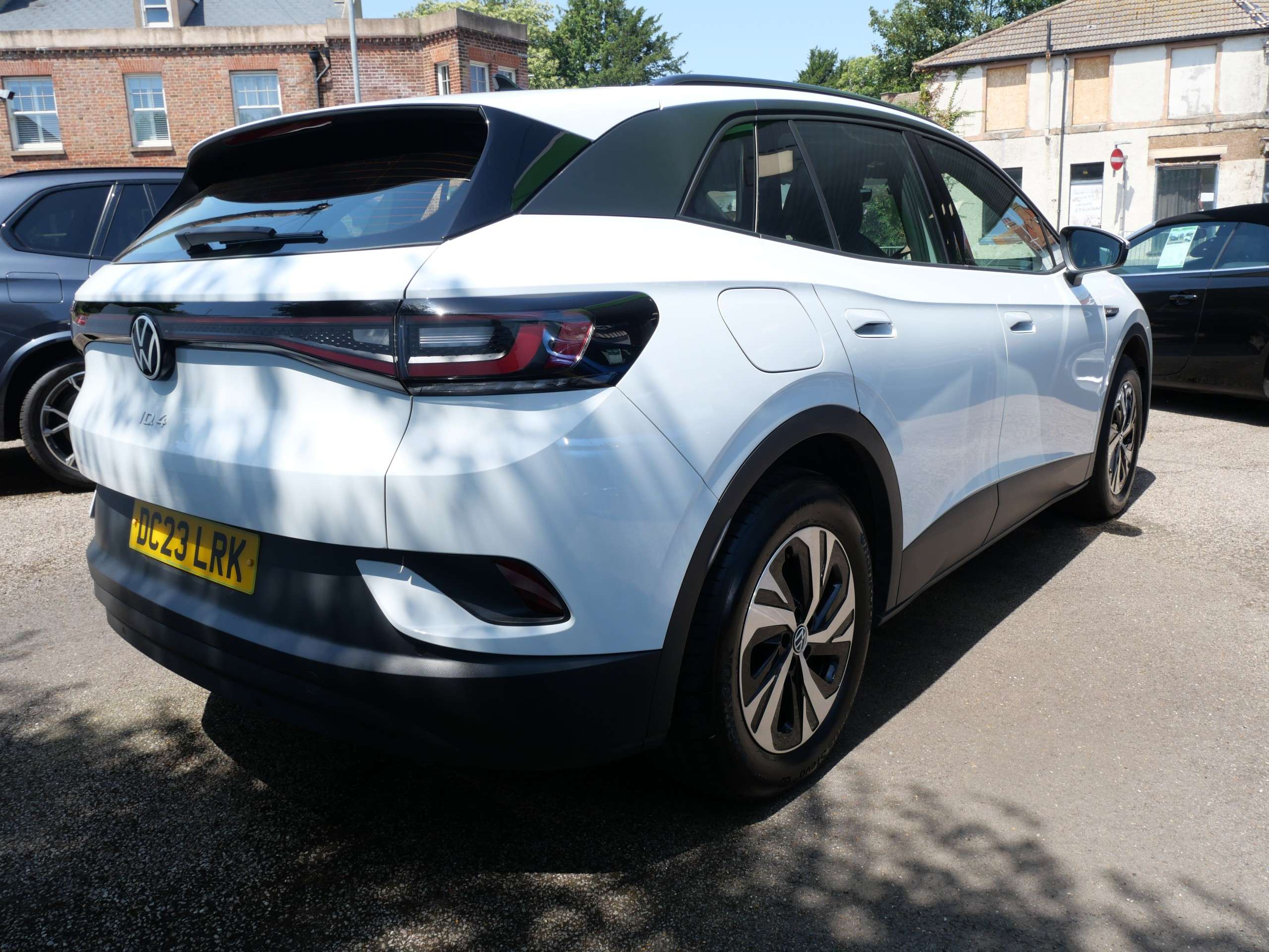 A 2023 VOLKSWAGEN ID.4 Pure Performance 52kWh Life Edition Electric Auto (170 ps) 5dr 13000 Miles A 2023 VOLKSWAGEN ID.4 Pure Performance 52kWh Life Edition Electric Auto (170 ps) 5dr 13000 Miles